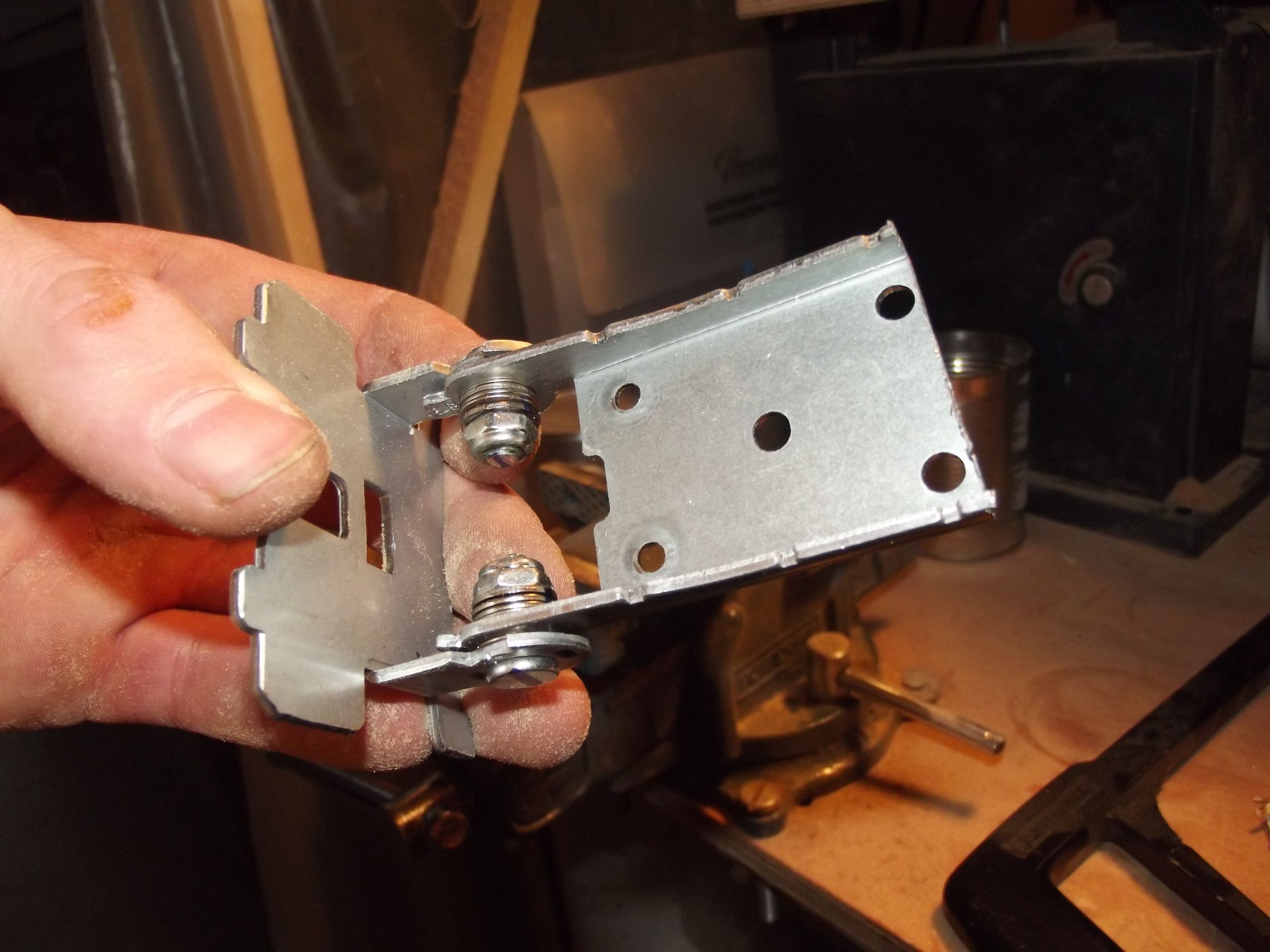 Varifocal Triple Monitor Stand : 10 Steps (with Pictures) - Instructables