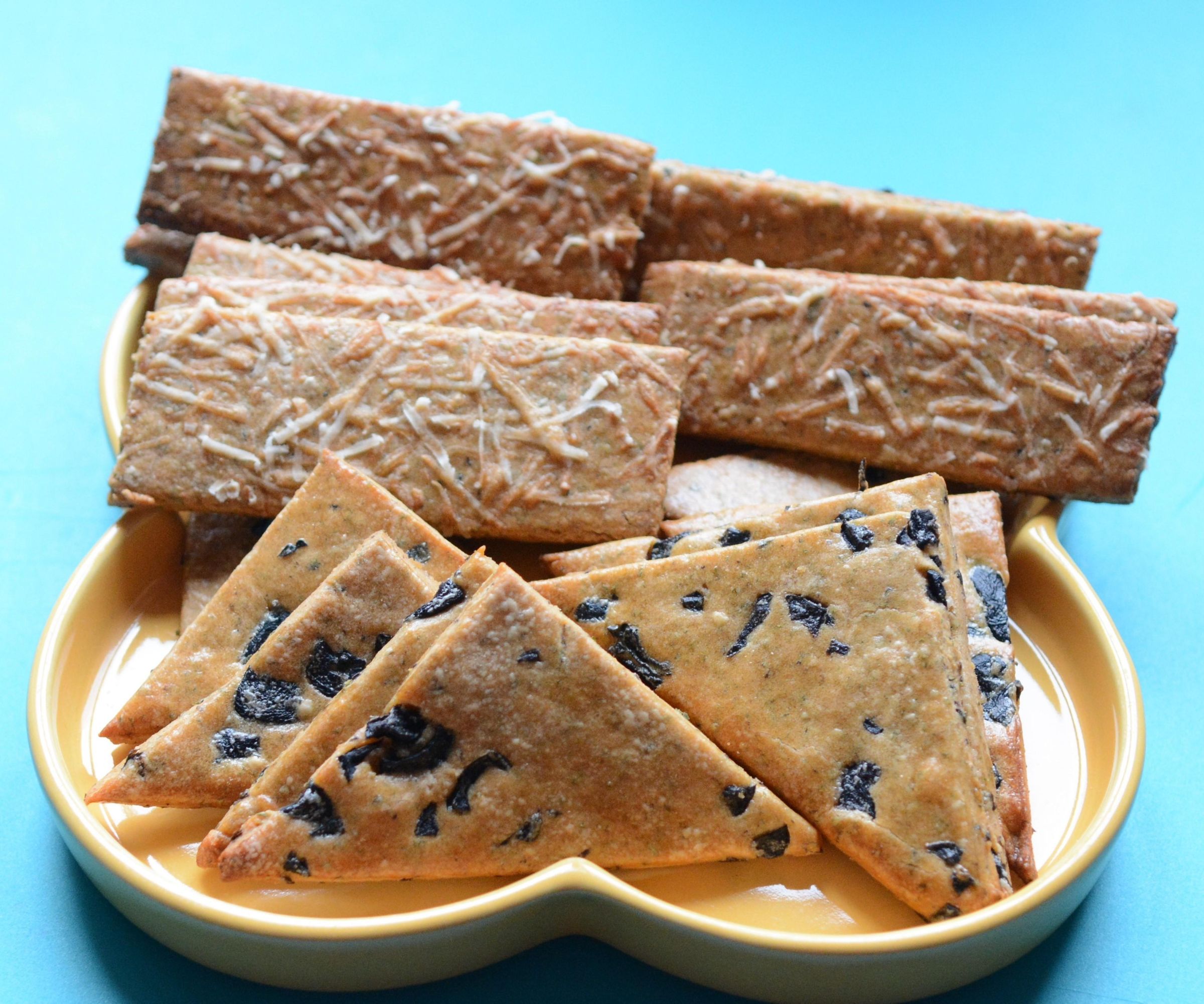 Parmesan-Olive Savory Cookie