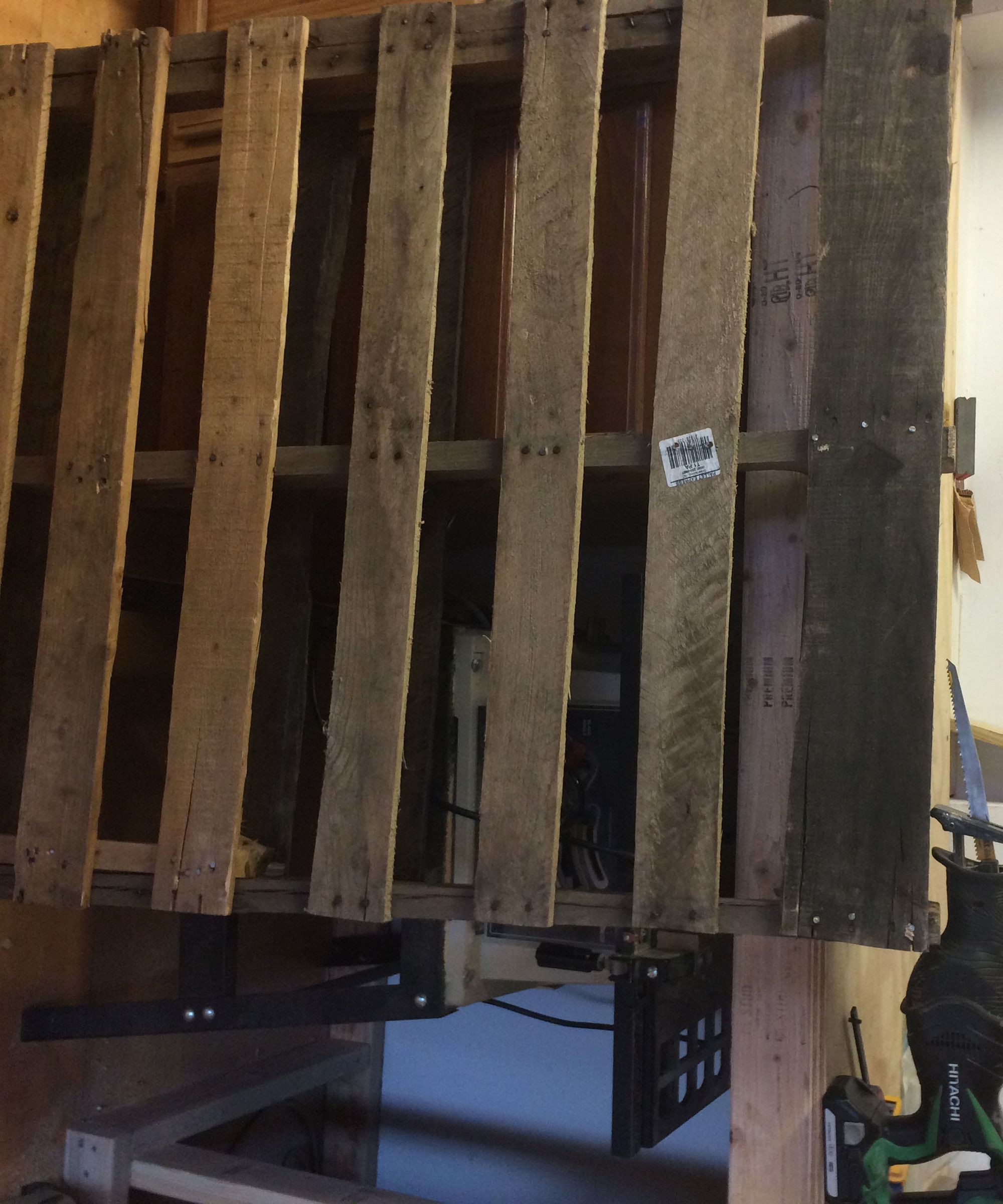 Pallet Demolition in 2 Minutes
