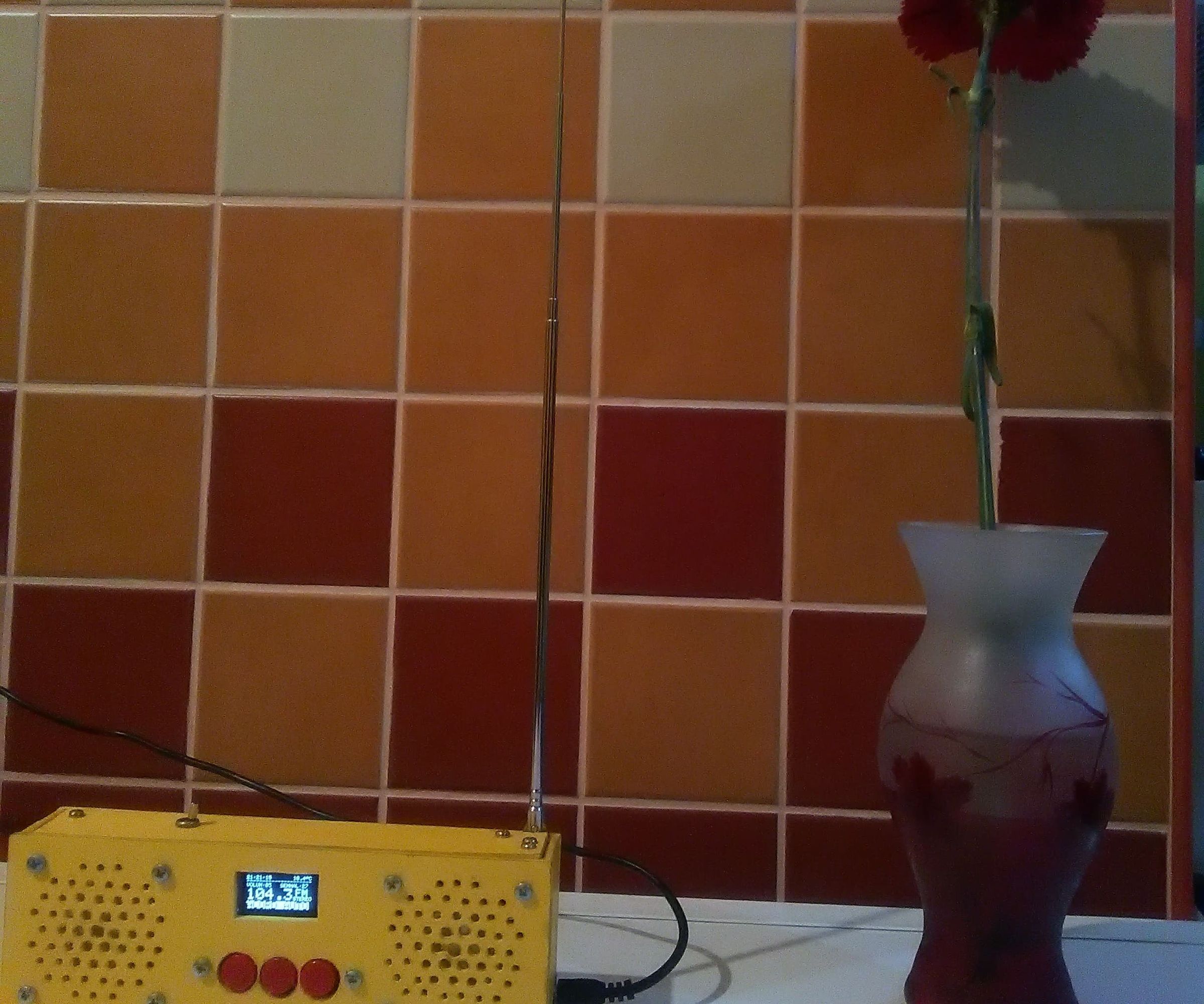 ARDUINO FM RADIO WITH CLOCK AND THERMOMETER