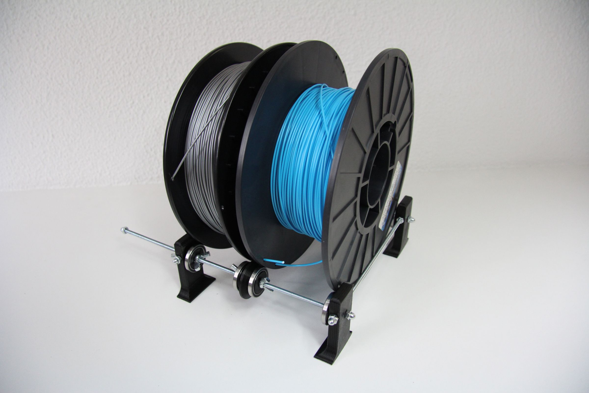 How to assemble your universal spool holder