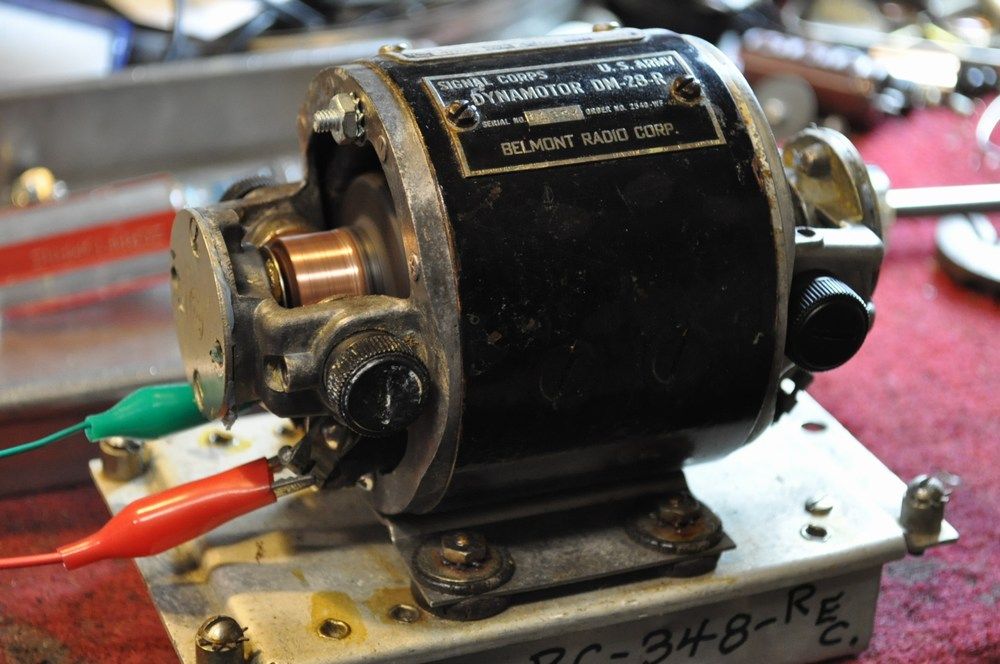 Reviving a WW2 Dynamotor, How Tube Radios Went Mobile During the War