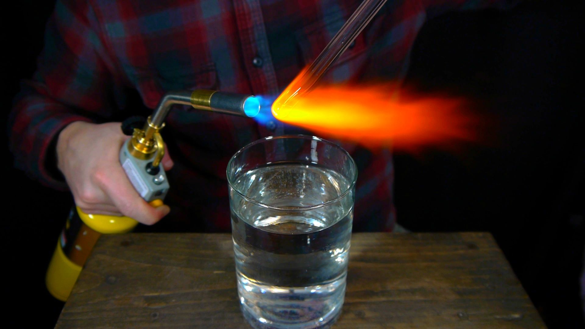 Make Prince Rupert's Drops - Glass Turned Hand Grenade