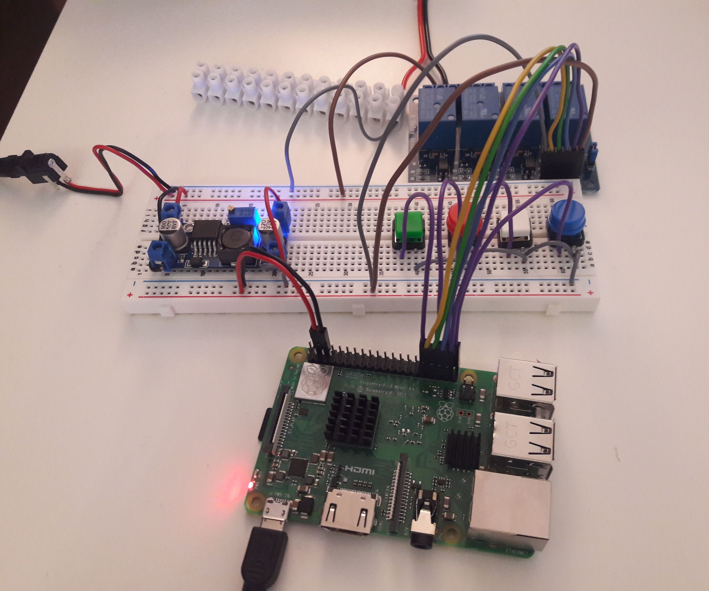 4CH Relay-board Controlled With Push Buttons