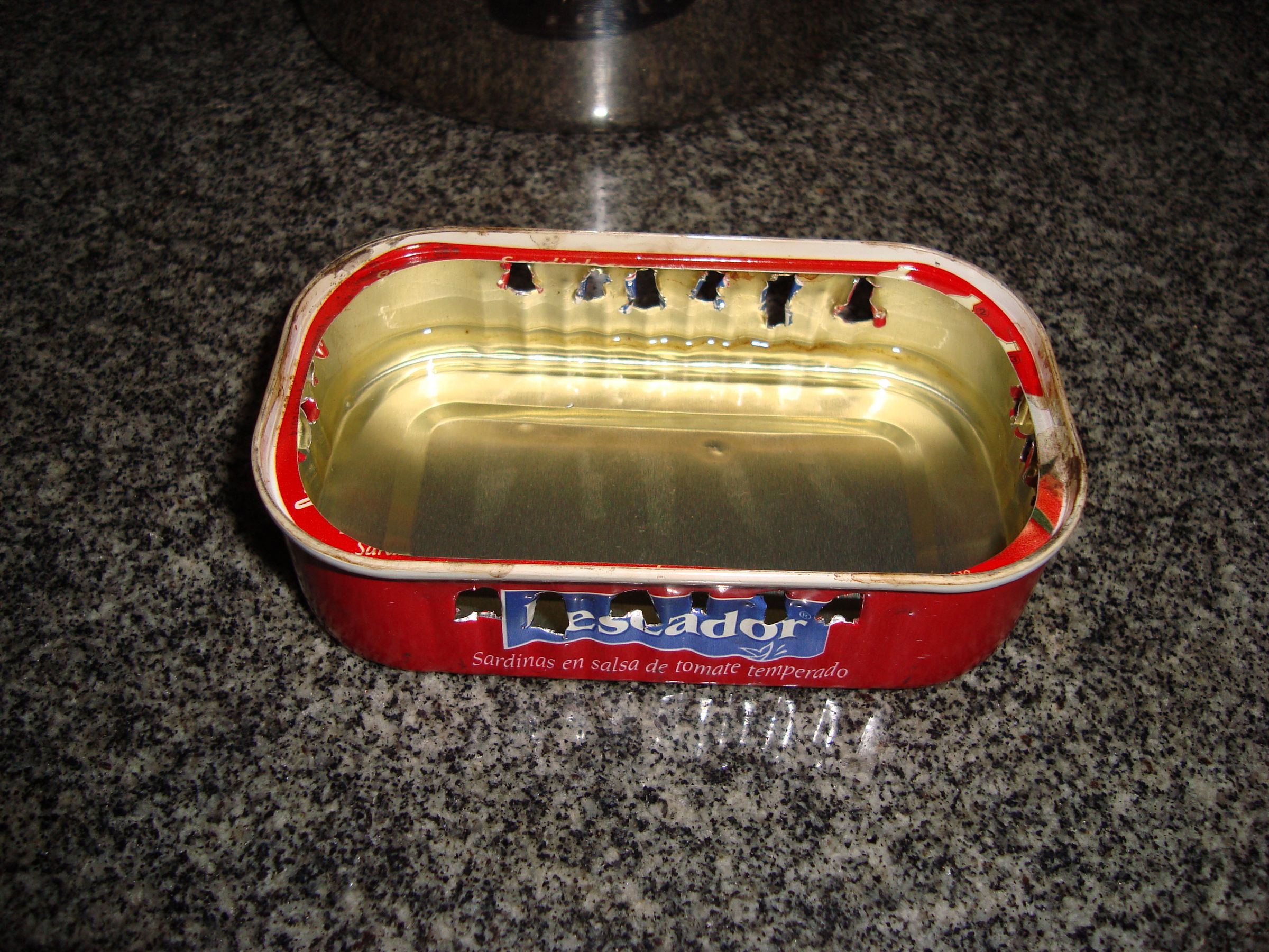 Canned Sardine Stove Fogao De Lata De Sardinha 3 Steps Instructables