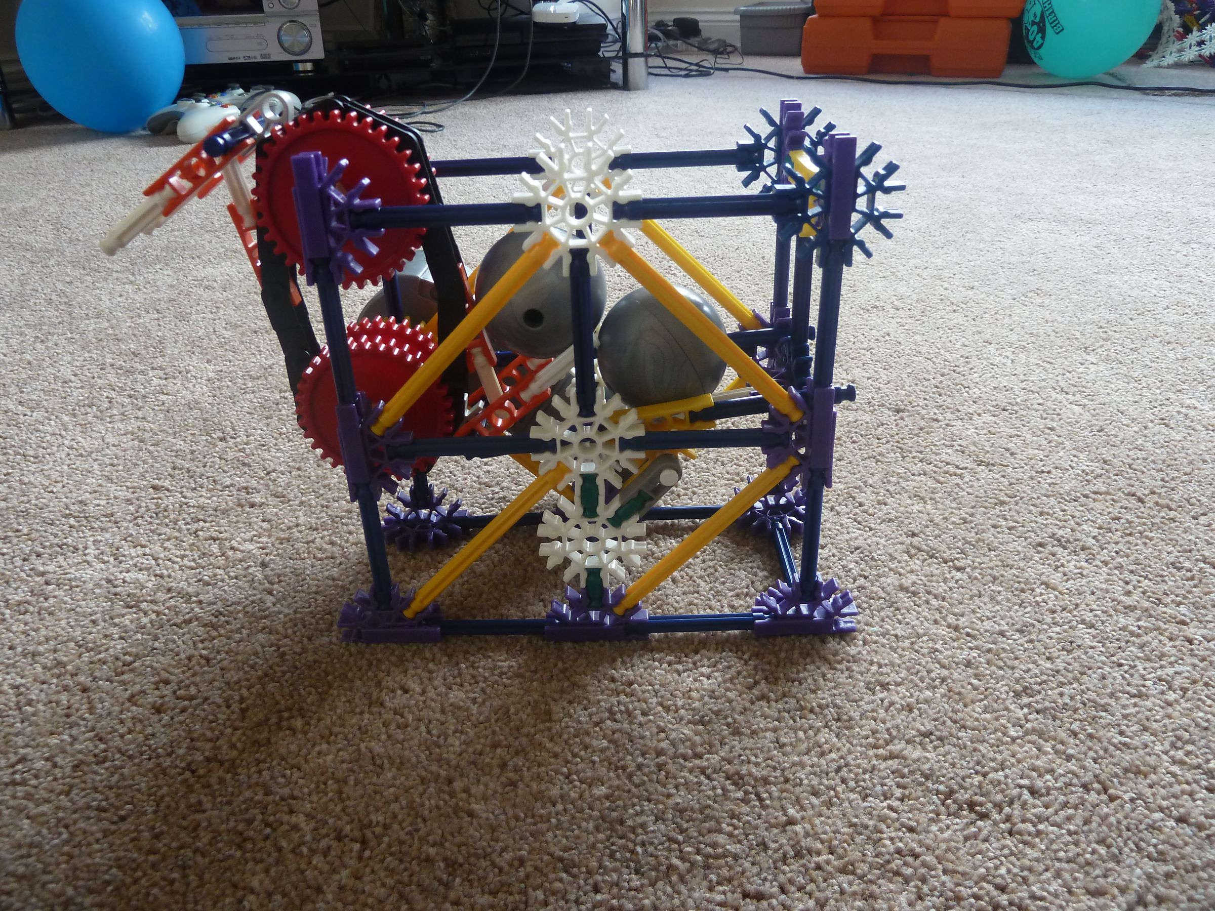 Simplicity - a K'nex Ball Machine Almost Anyone Can Build!
