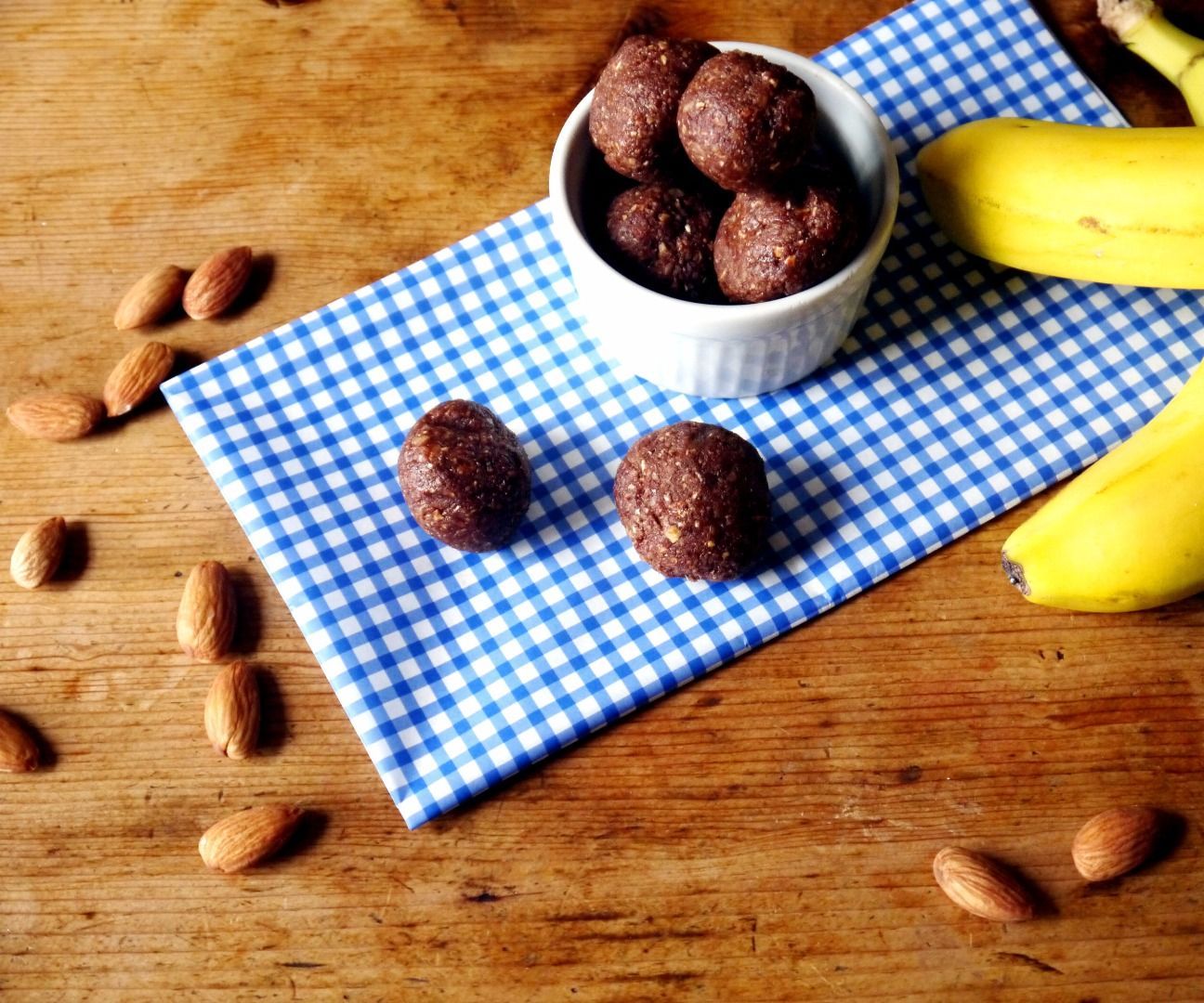 Chocolate Banana Bread Snack Balls