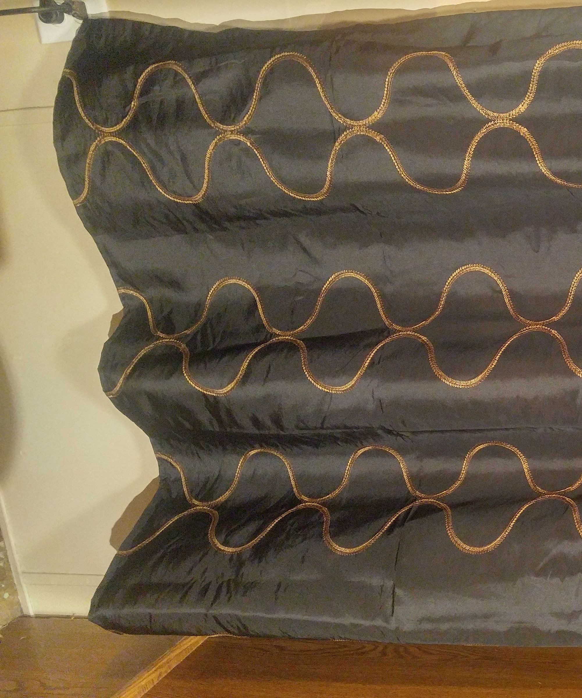 The Easy Way to Hem a Curtain