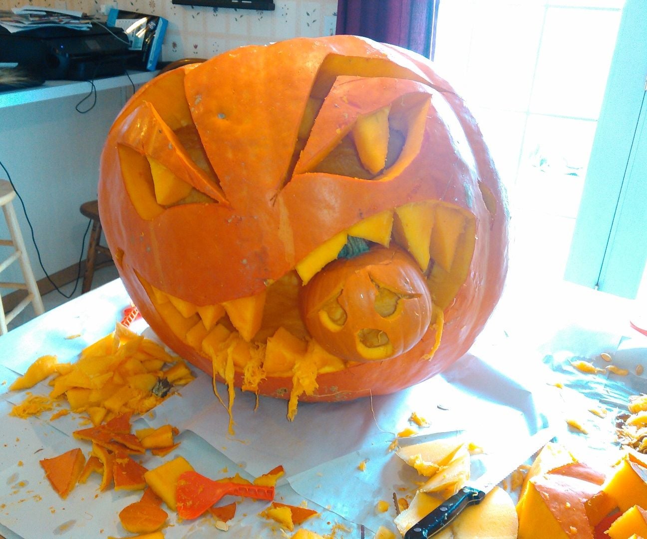 Chomper the Cannibal Pumpkin : 9 Steps (with Pictures) - Instructables Chomper the Cannibal Pumpkin : 9 Steps (with Pictures) - Instructables