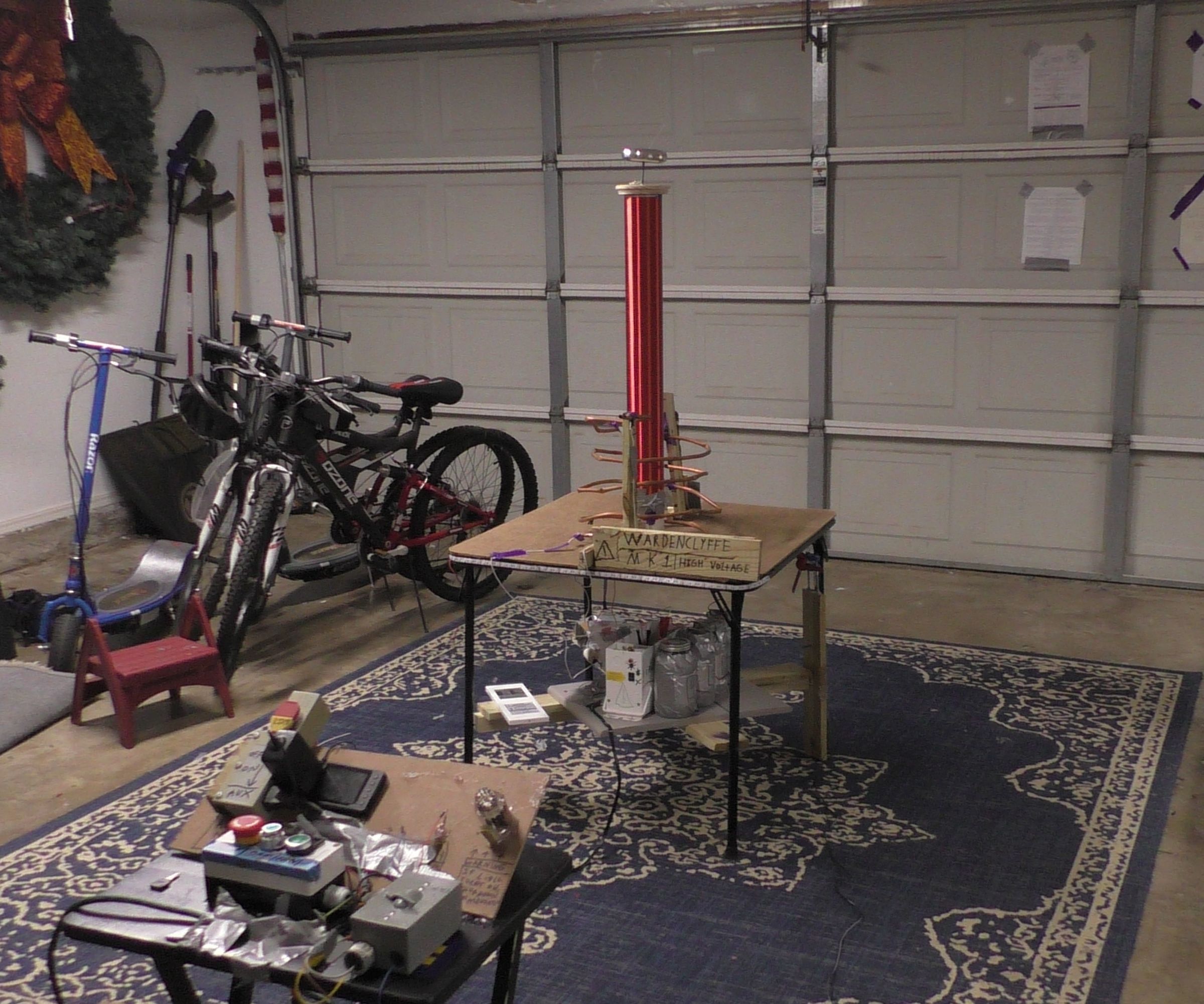 DIY MEGAVOLT TESLA COIL!