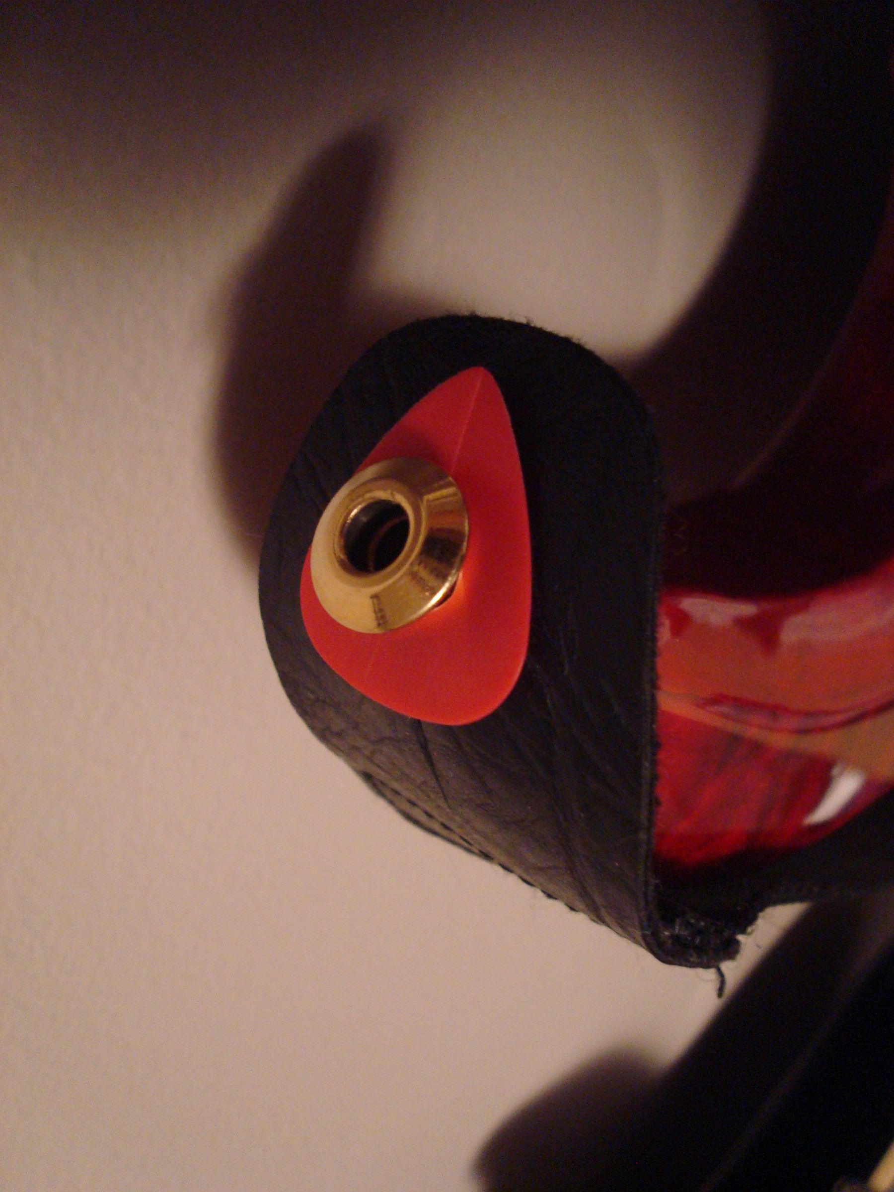 Easy Guitar Strap Locks Made From Picks!