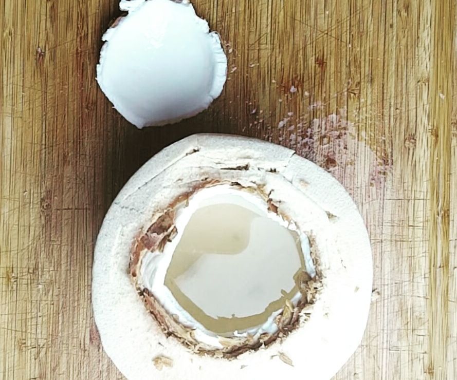How to Open a Young Thai Coconut