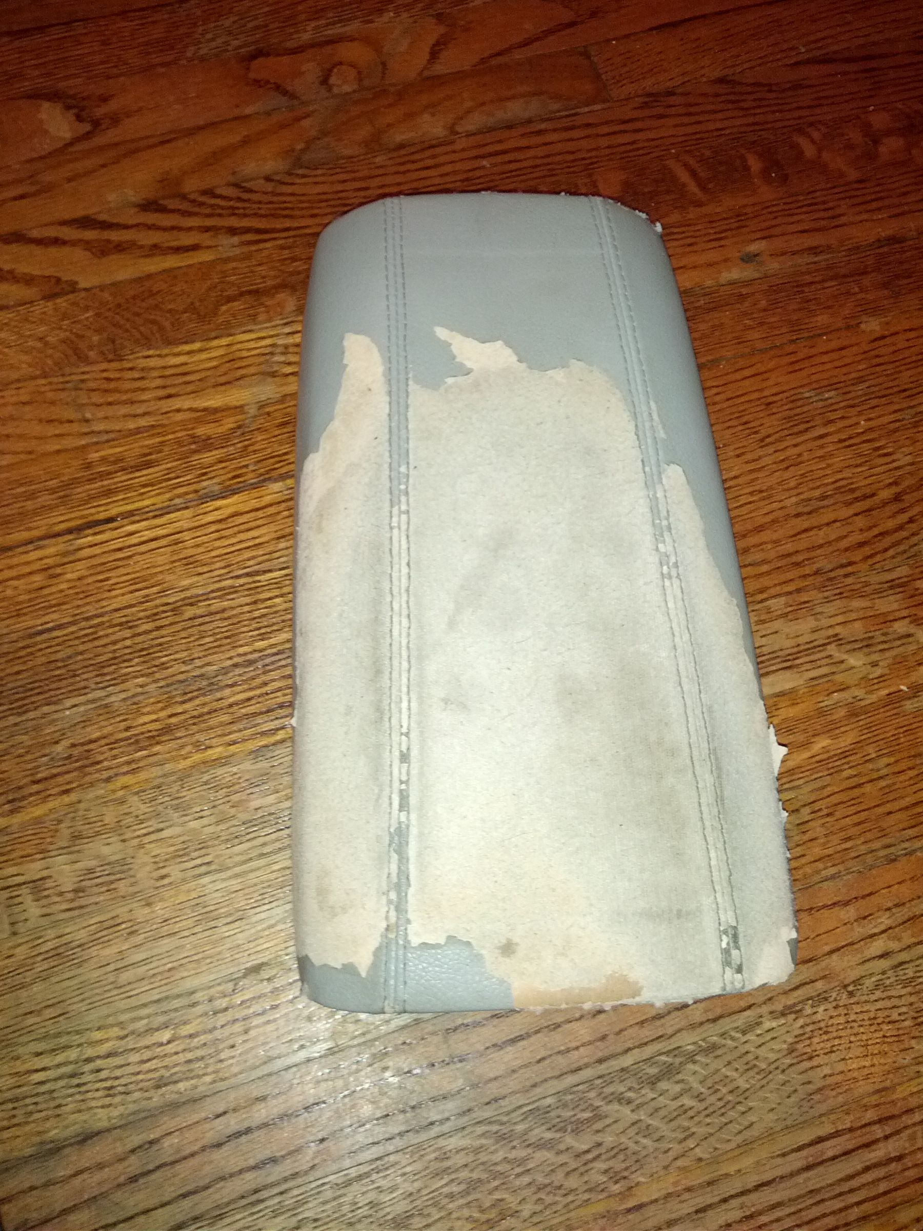 Reupholster Center Armrest With Old Clothes 4 Steps Instructables