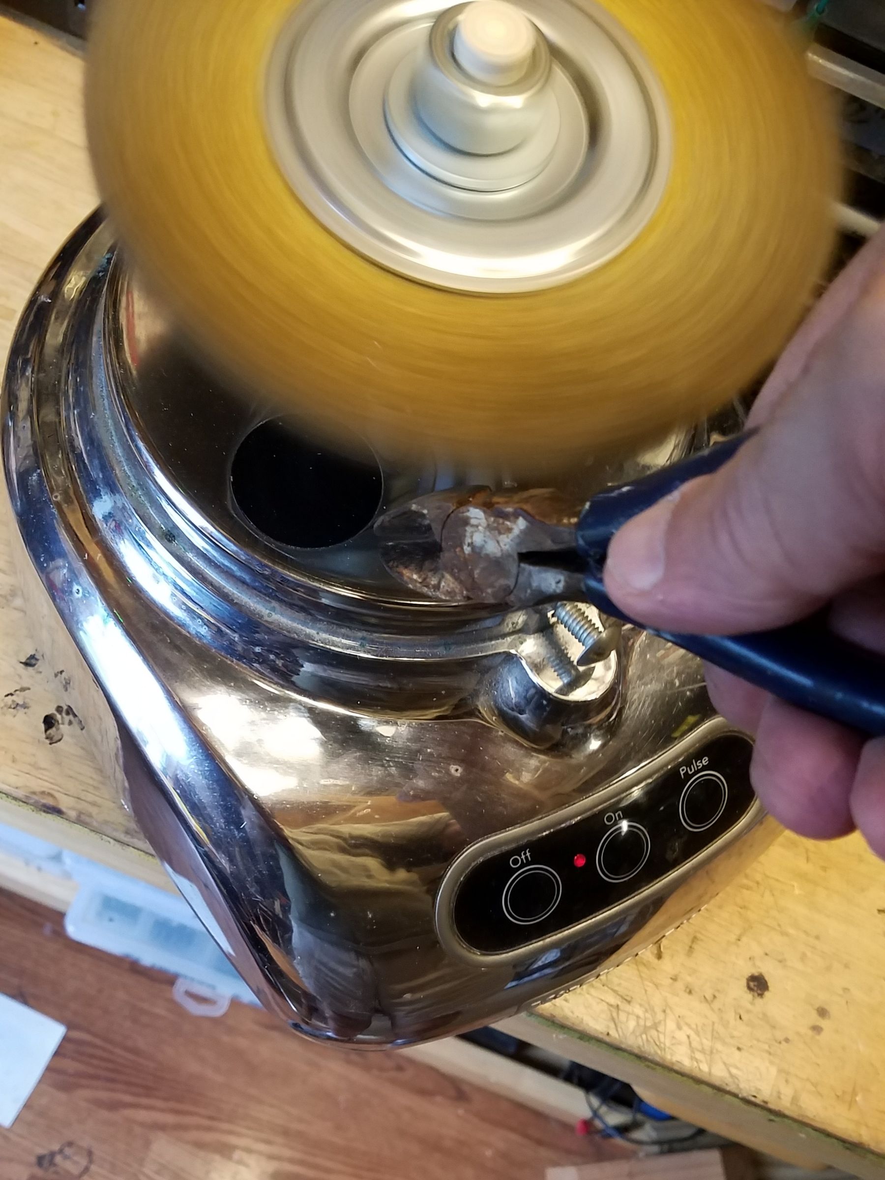 Make a Wire Brush/Buffer From an Unneeded Food Processor