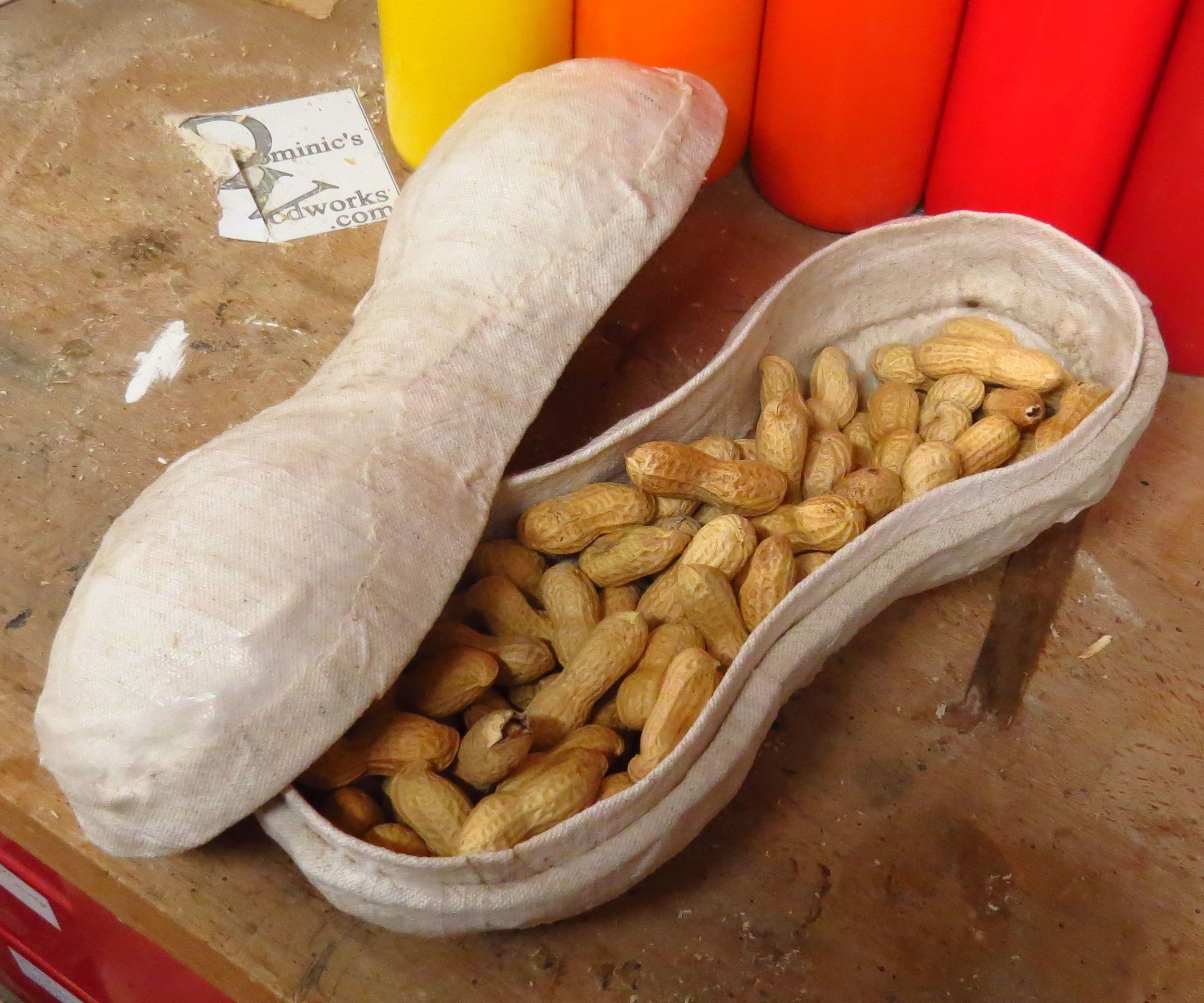 Peanut-shaped Bowl Using Cloth and Glue