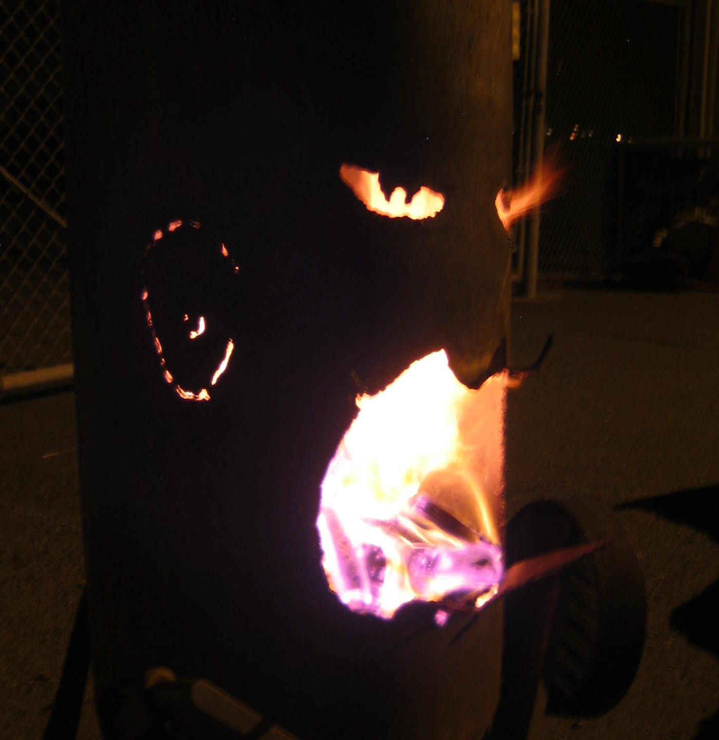 "Mr. Fire Face" the Outdoor Fireplace Made From Old Propane Tank 5