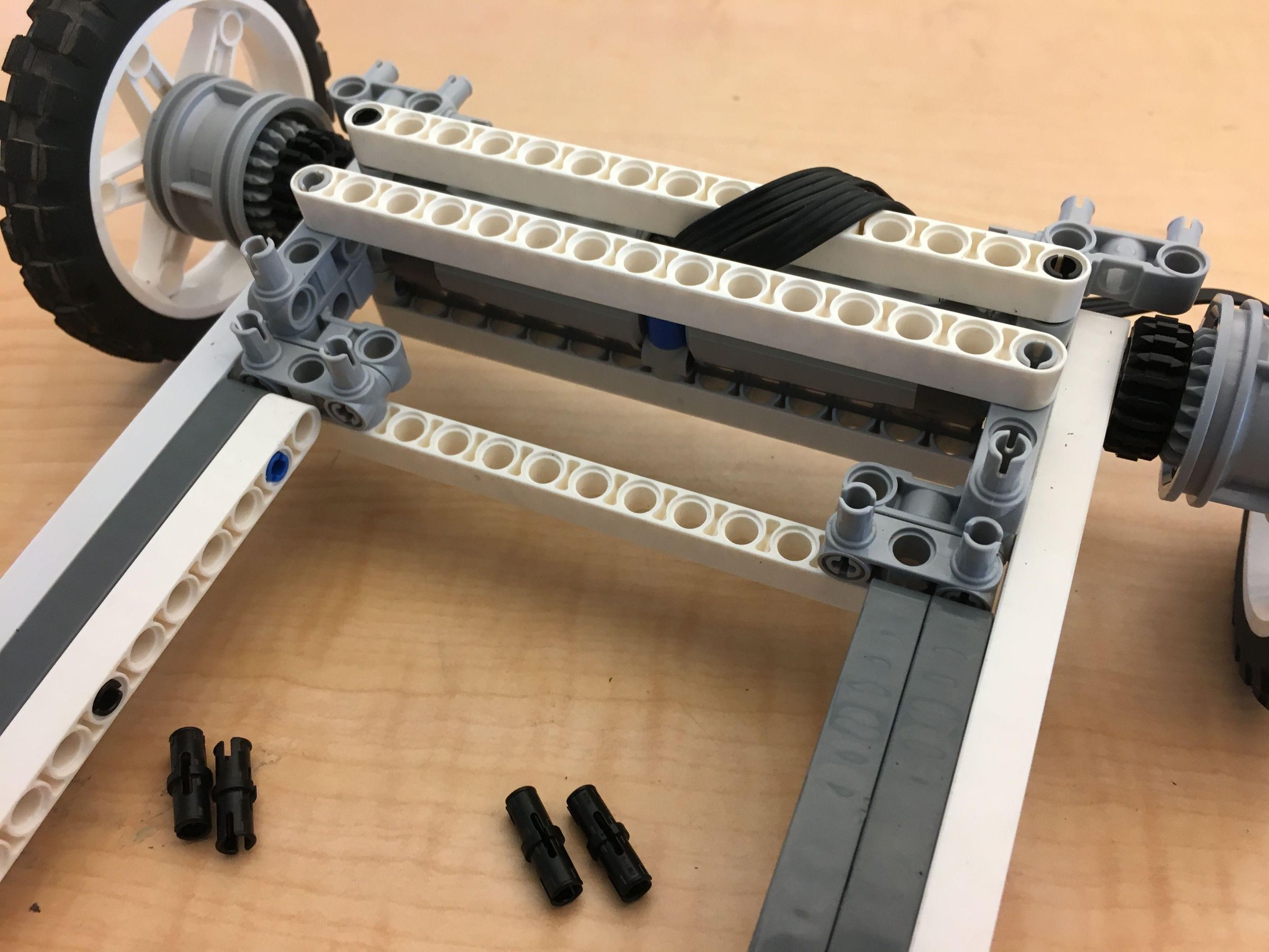 Lego BattleBot: the Dustpan! : 17 Steps (with Pictures) - Instructables