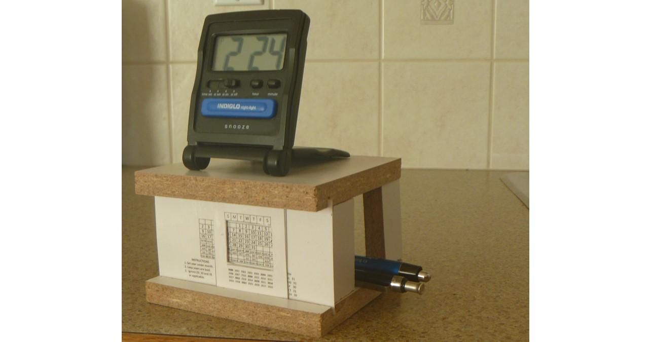 Desk Clock Stand With 50-Year Perpetual Calendar