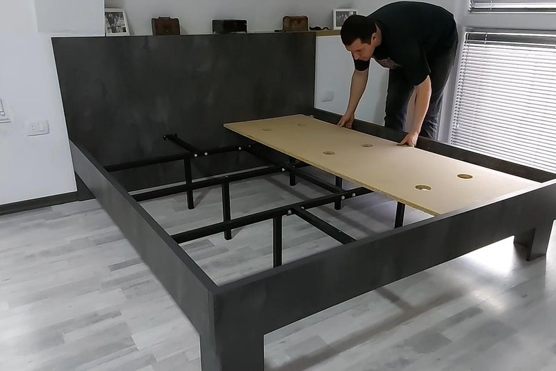 Металлические кровати (78 фото): железные модели в интерьере спальни, варианты с