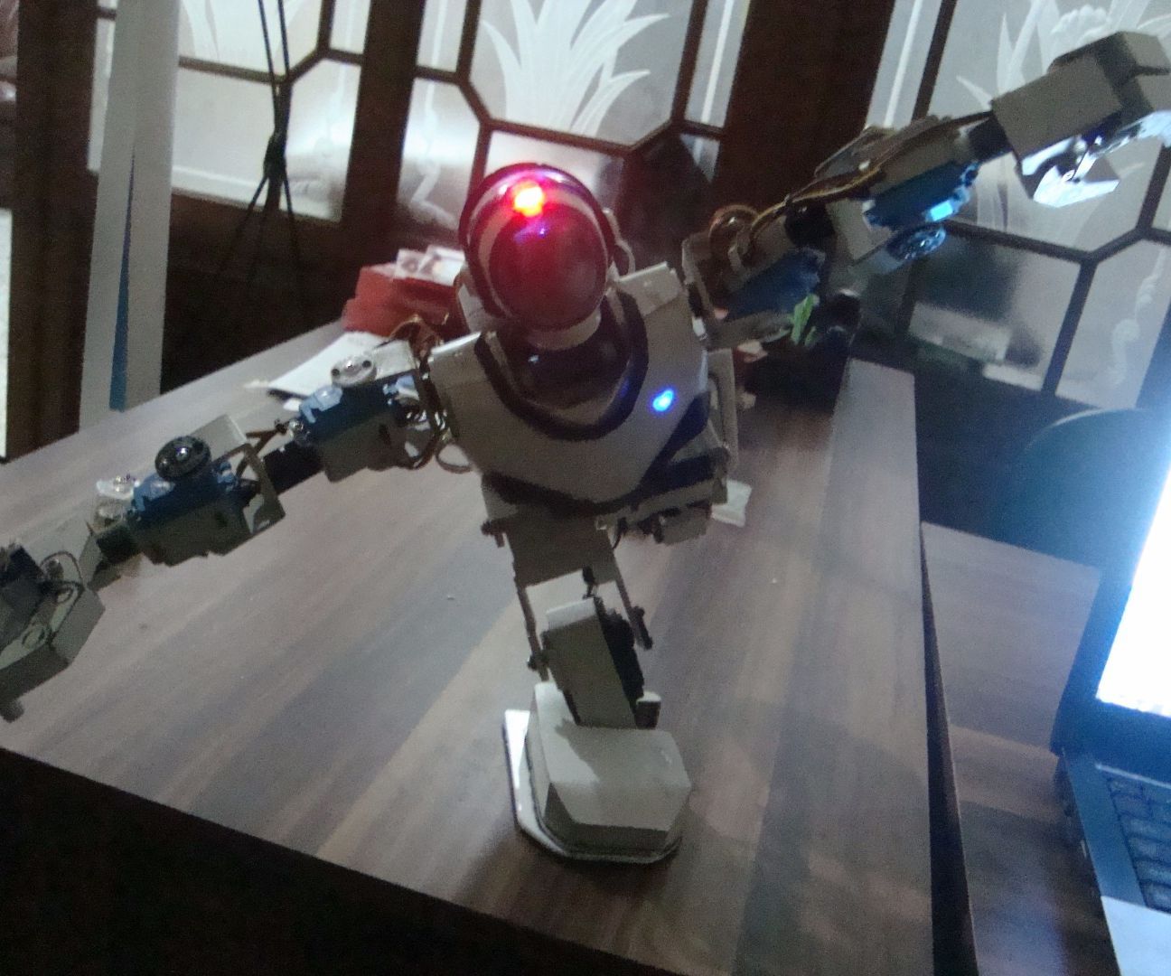 Making a Lowcost Humanoid Robot Made From PVC Water Pipe Material (upgrade)