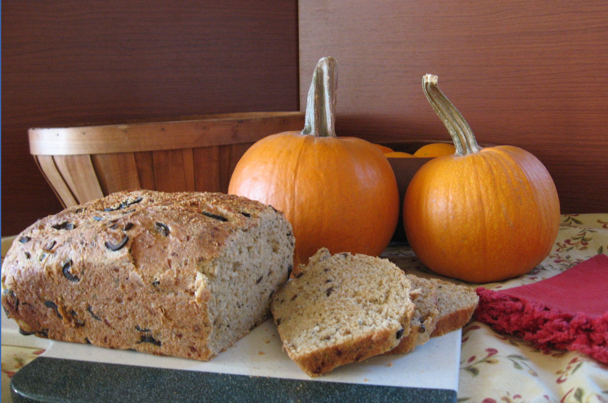 Parmesan Basil With Black Olives Bread