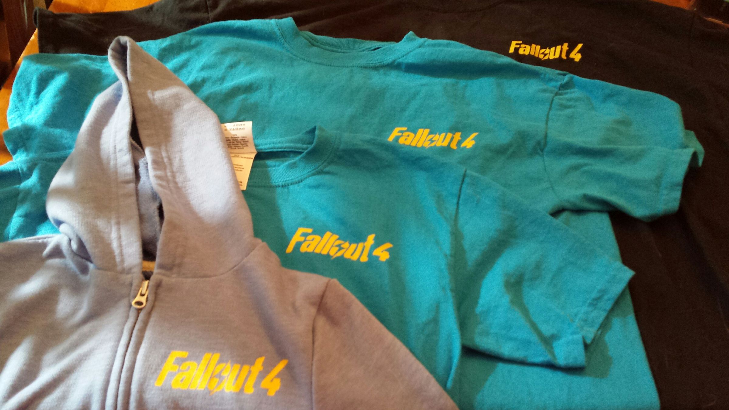 Bootleg Fallout 4 TShirts With a Vinyl Cutter. Aka Gun Runner Shirts