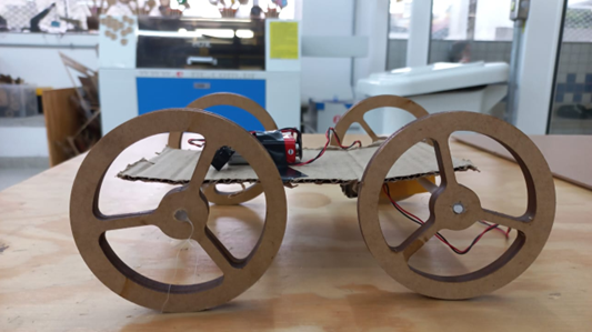 SUPREME CLAUDIO CAR 2000