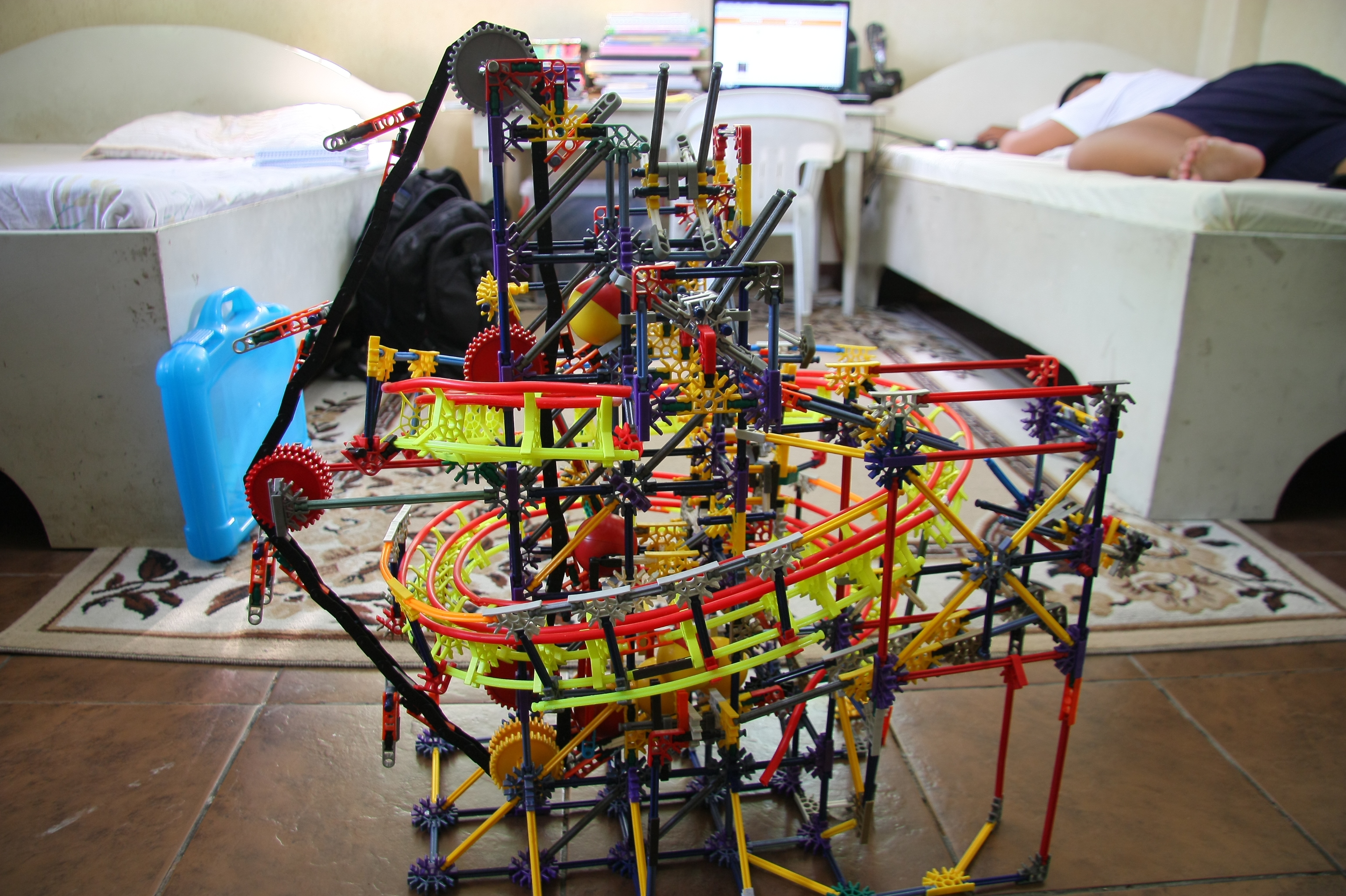 Titanium - A Knex Ball Machine Video