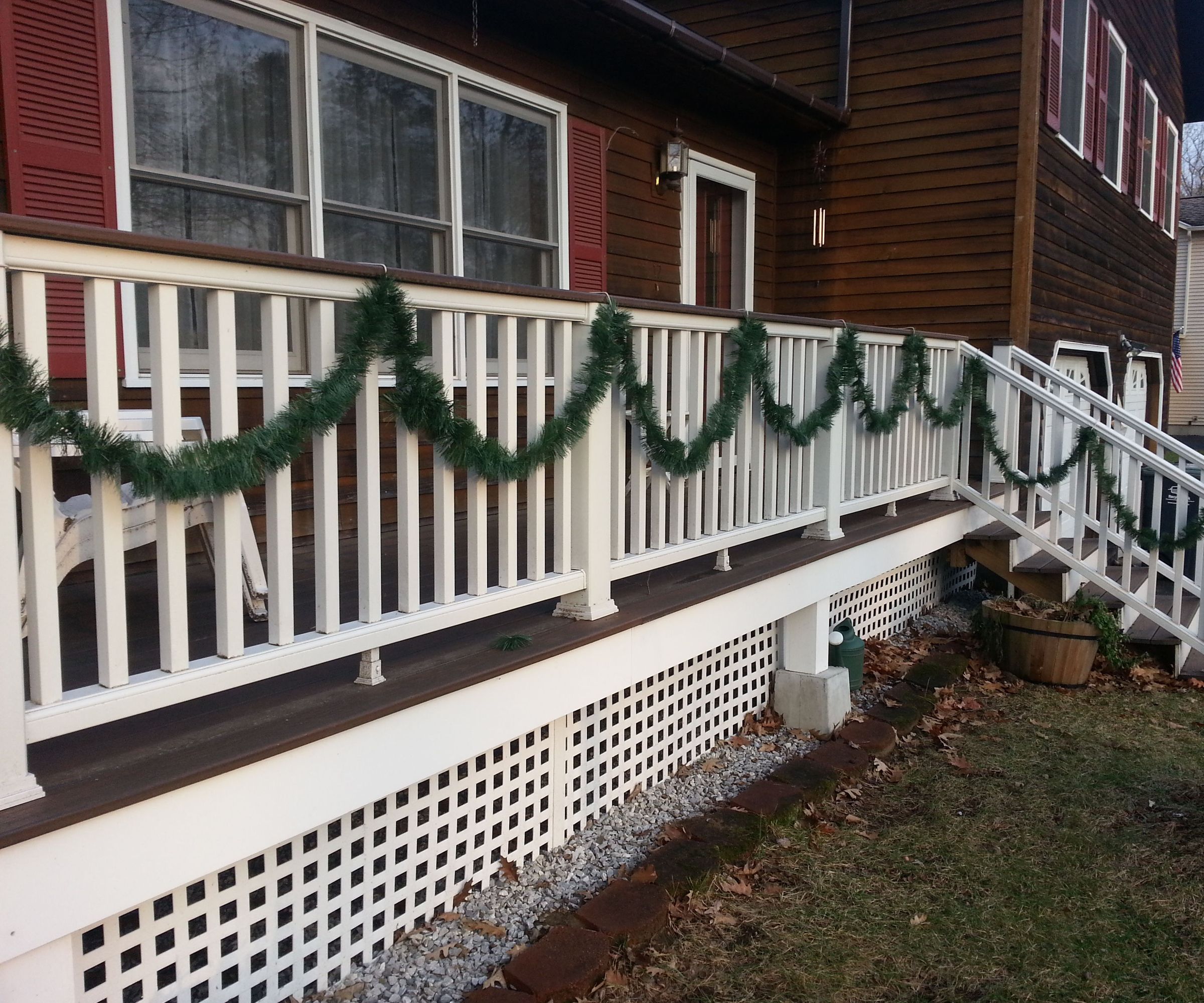 Easy DIY Porch Rail Decoration Hangers