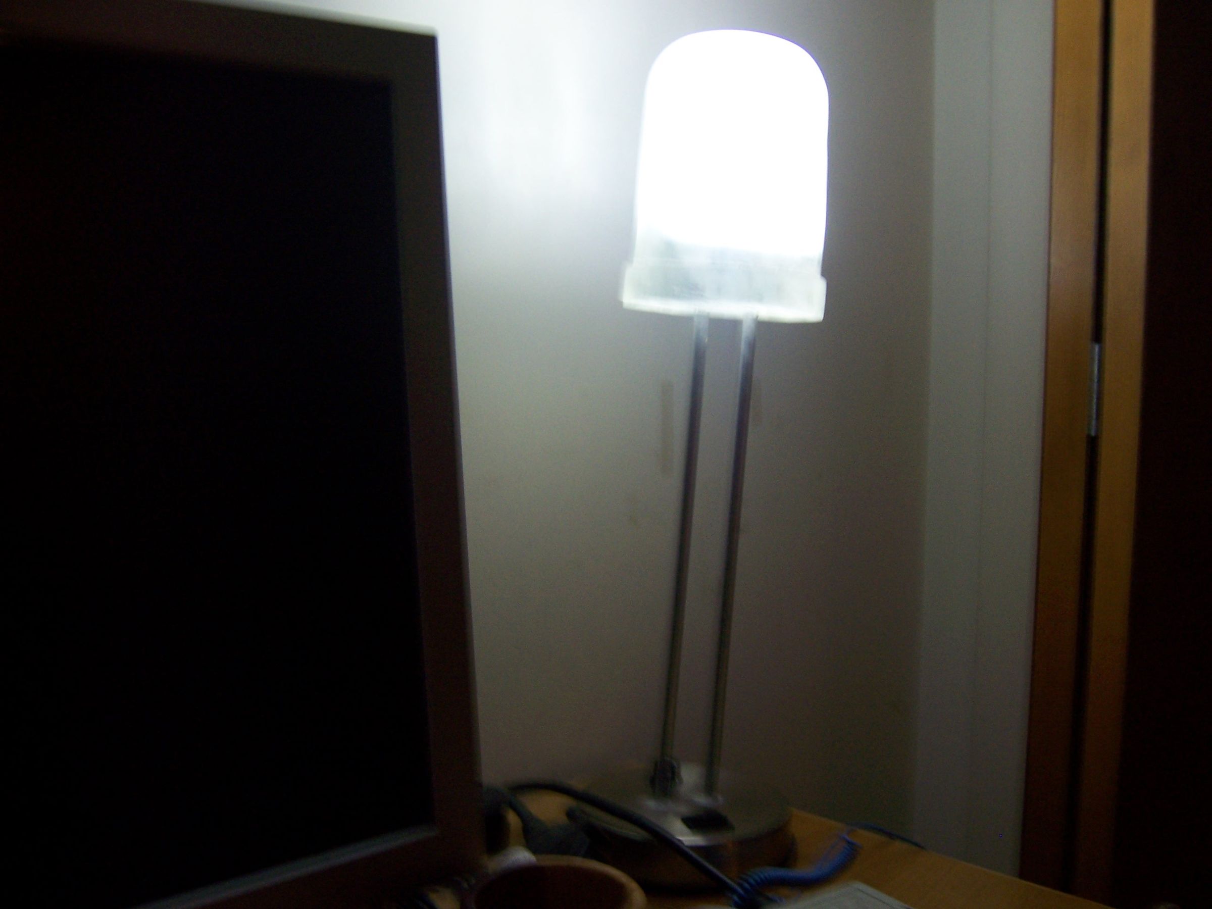 Giant 100mm LED