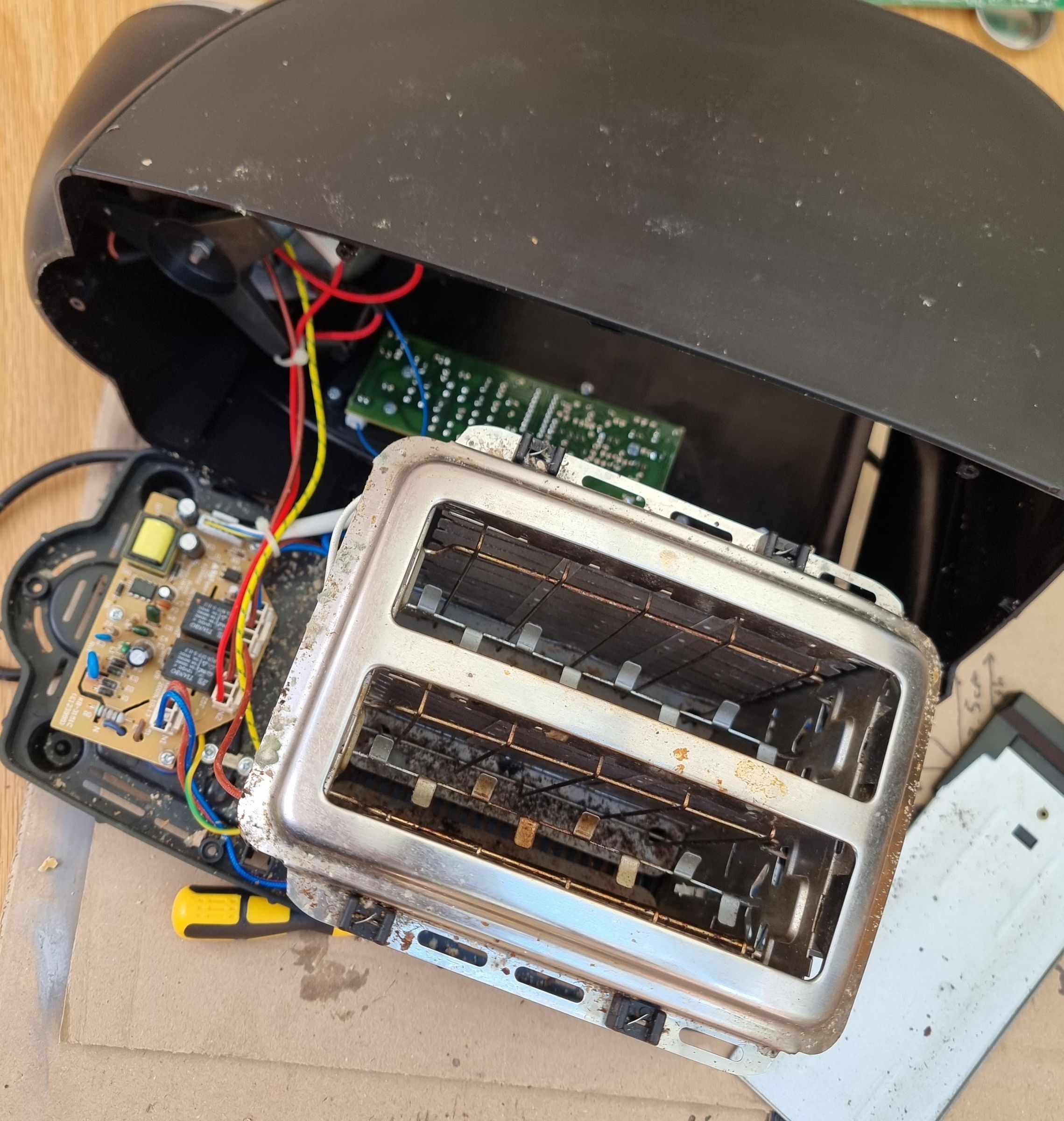 Fix an Old Broken Toaster! 8 Steps Instructables