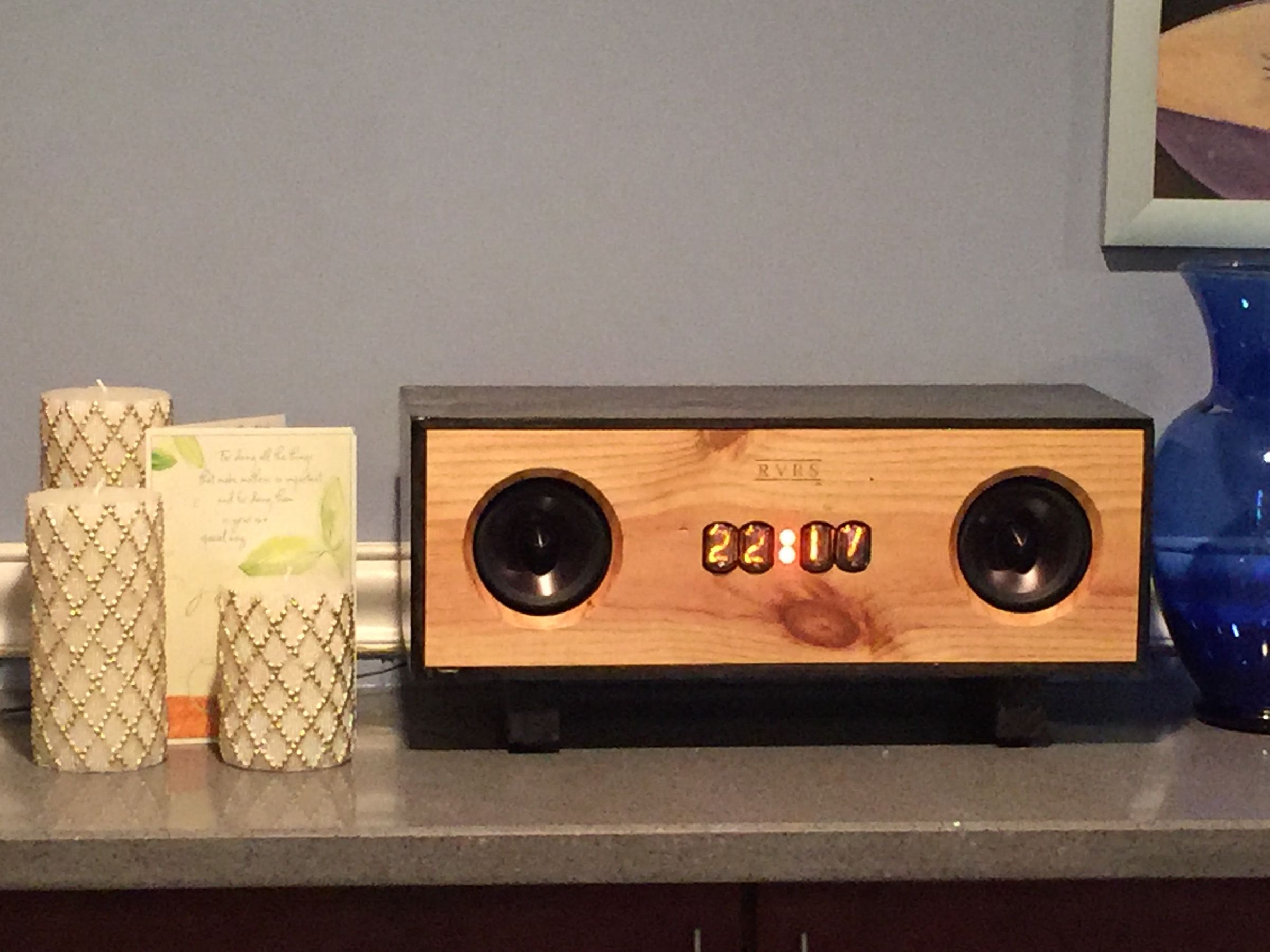 Raspberry Pi OSMC Retropie Nixie Clock, Within a Bluetooth Stereo