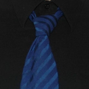 How to Tie a Tie: Four in Hand