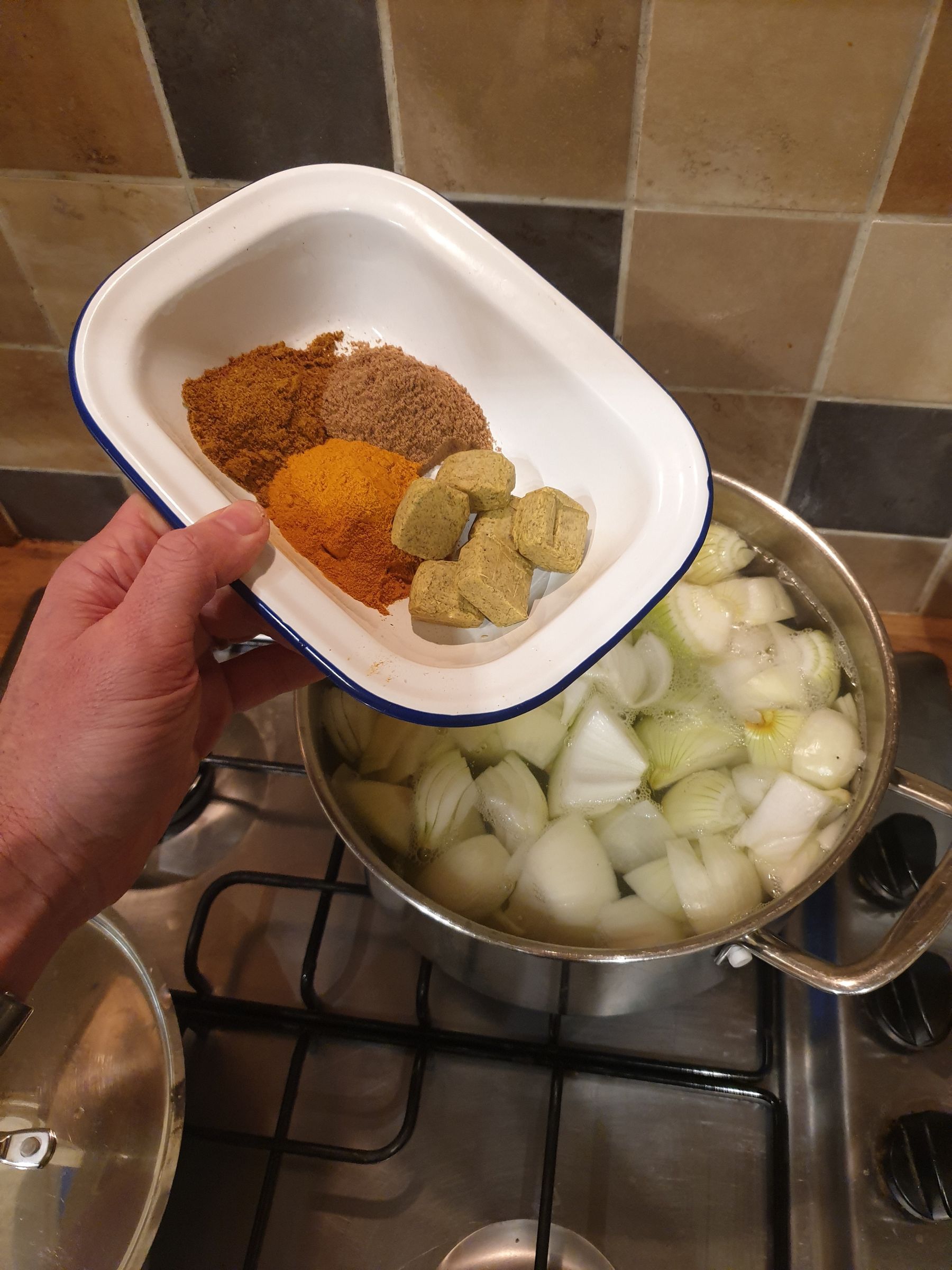 How to Make Indian Restaurant Curry Base - the Secret to Making