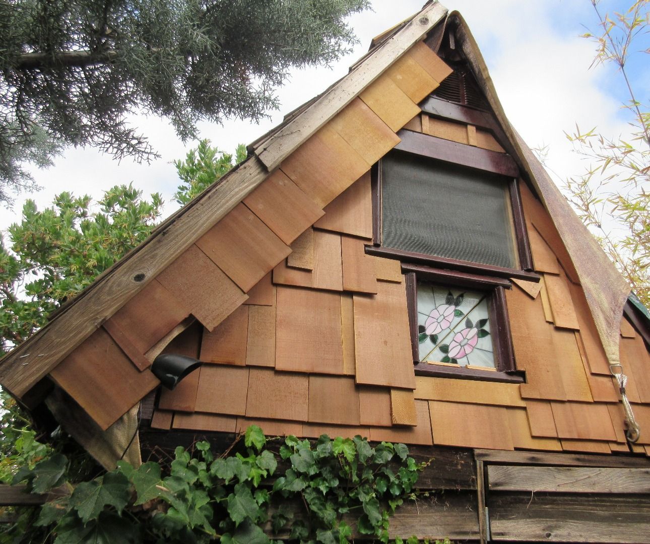 The "GO" House - Micro Living With 54 Square Feet