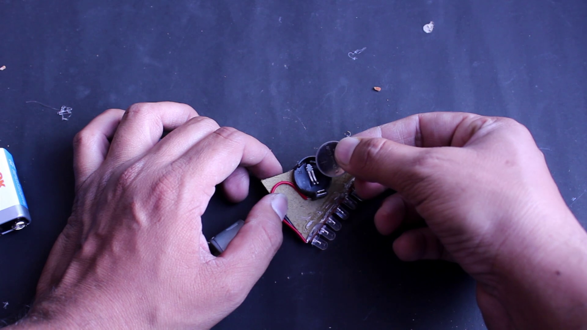 Make Rotating Christmas Tree Light Using LED's and Toy Motor 7 Steps