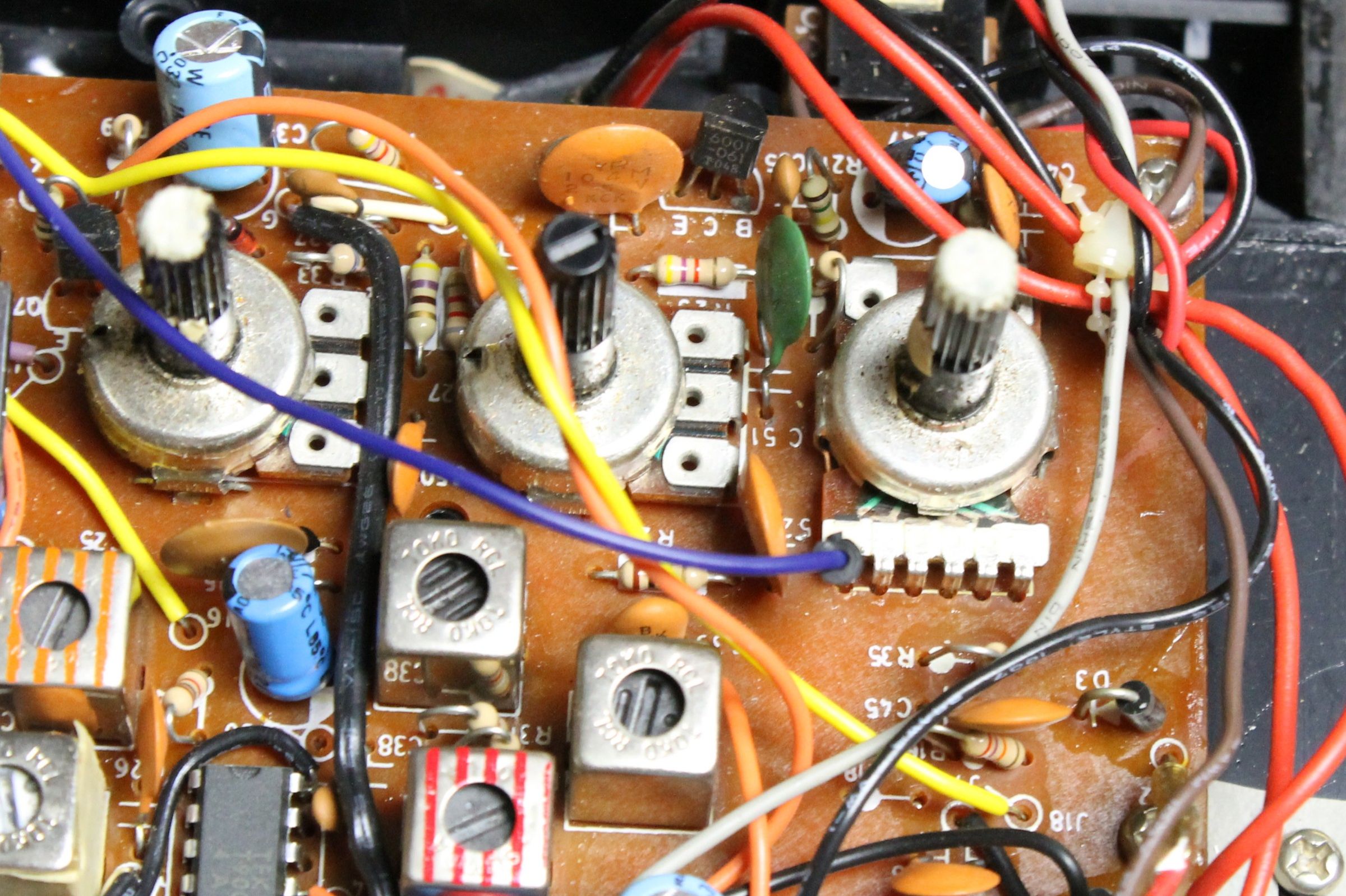 Hack Any Radio Into a Guitar Amp V2 : 9 Steps (with Pictures ...