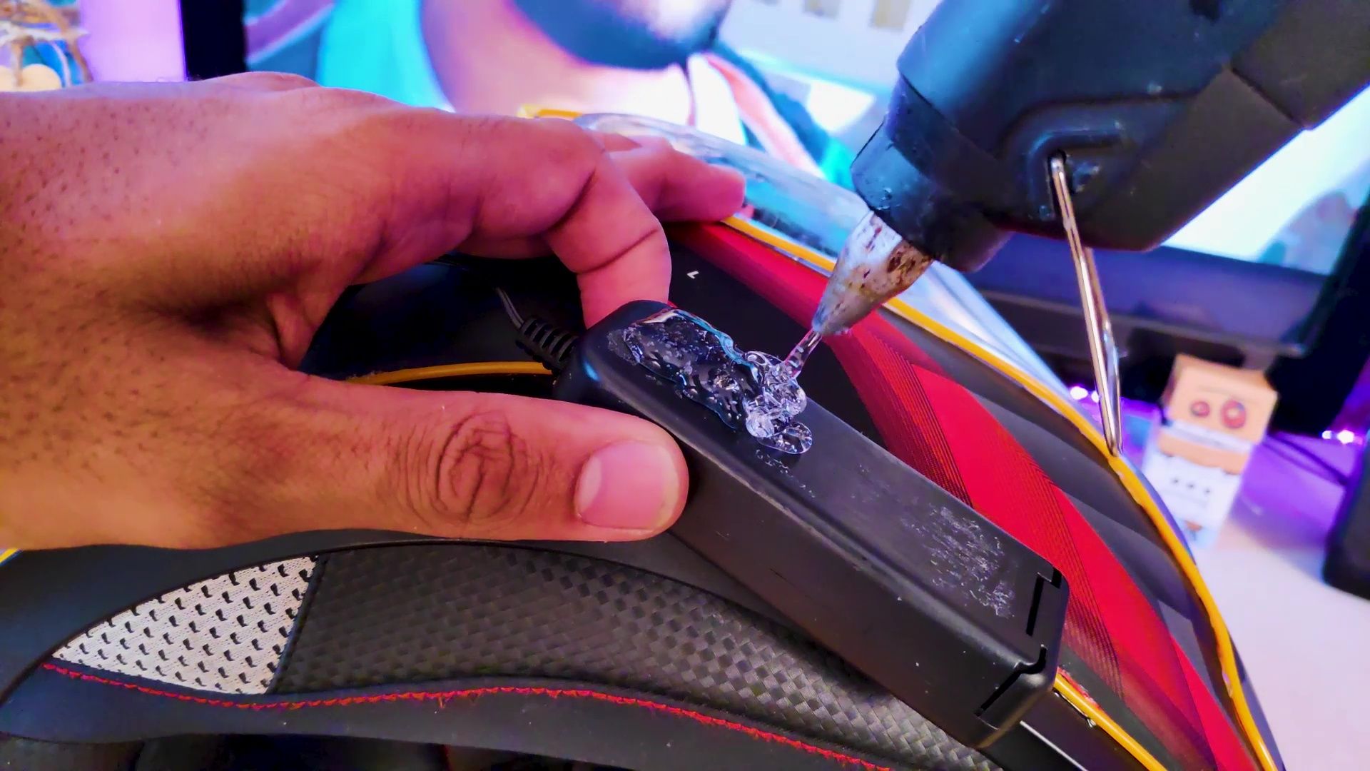 How to Install EL WIRE on Your Motorcycle Helmet 6 Steps Instructables