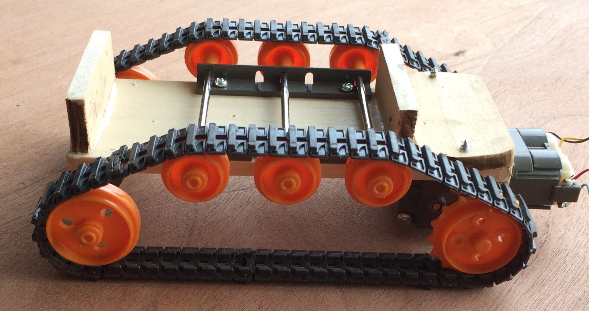 Make OWI Robotic Arm Self Propelled on Tracks Controlled Wirelessly by