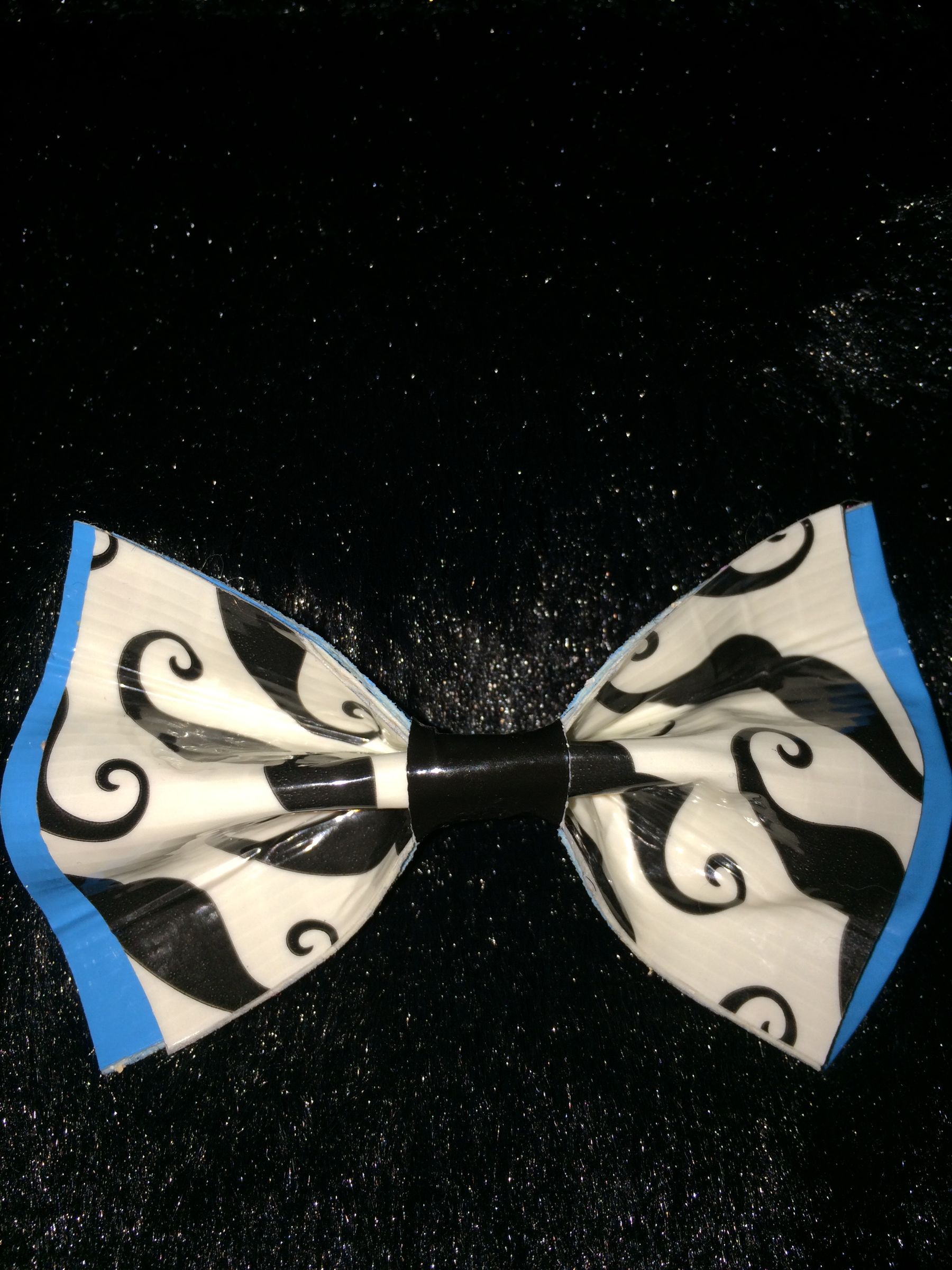 Two Toned Duck Tape Bow!
