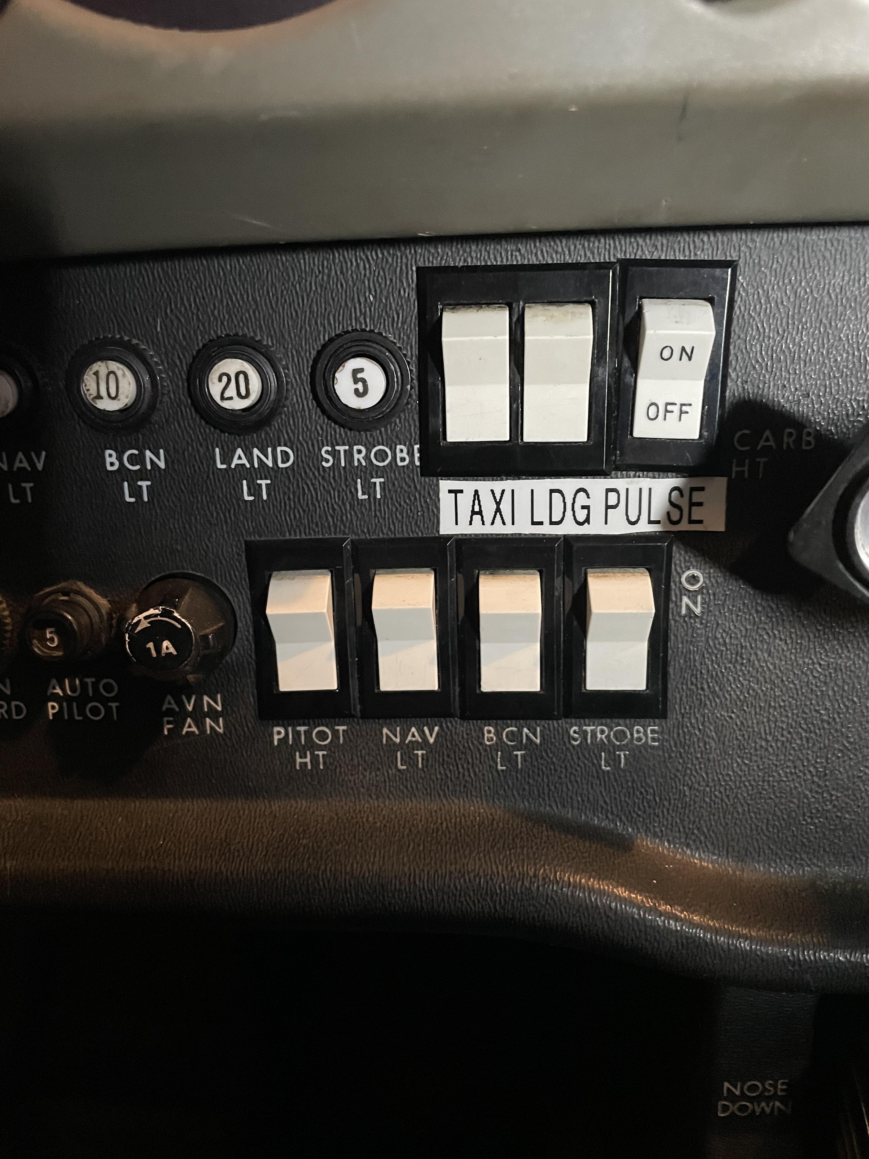 How to Start a Cessna 172 10 Steps Instructables