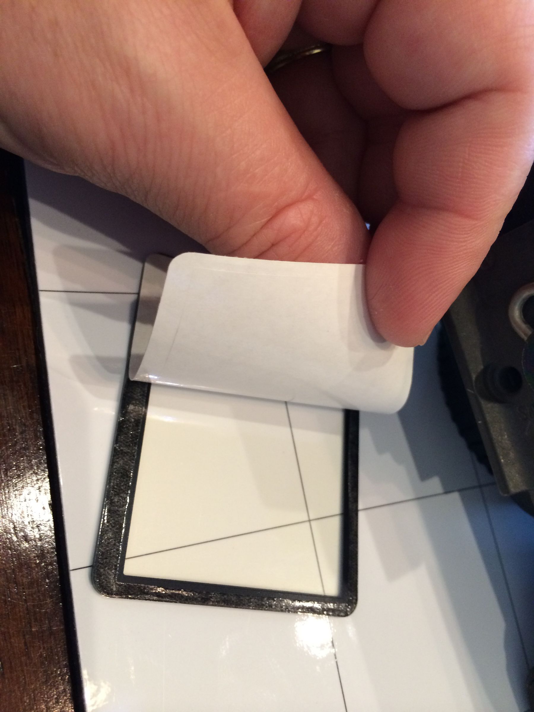How to Fix a Cracked DSLR LCD Screen Glass Instructables