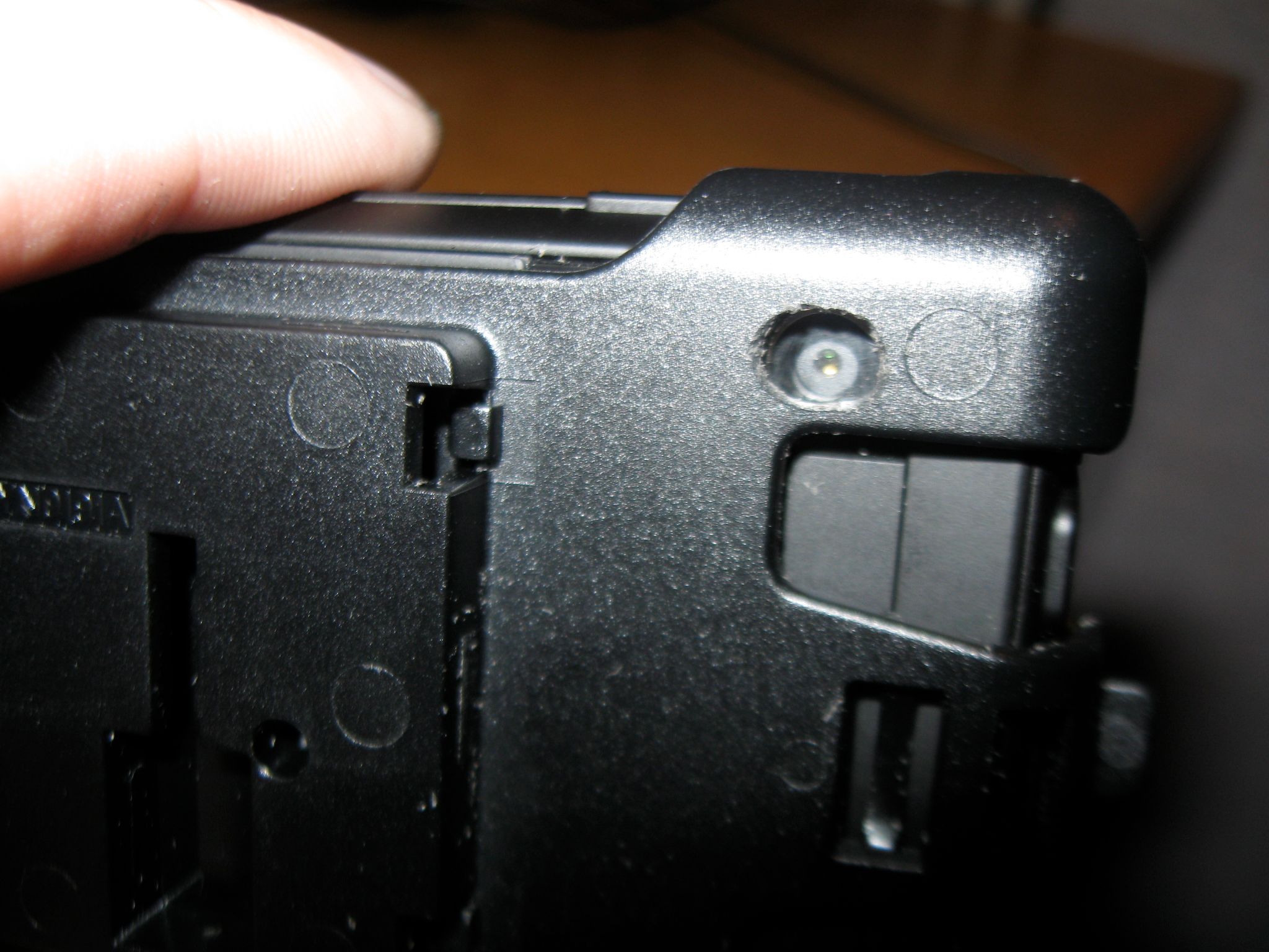 How to Modify a Motorola DROID OEM Window Mount So the Camera Lens Shows
