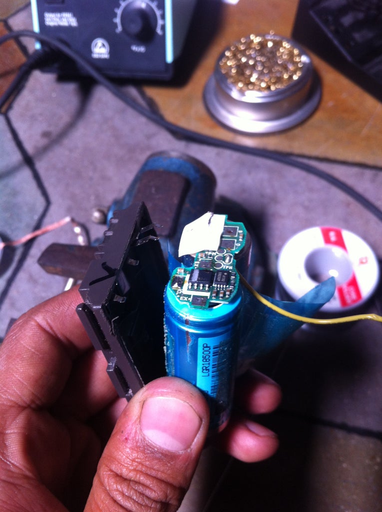 DSLR Camera Mod: Plug in Power for Less Than $10 : 4 Steps (with