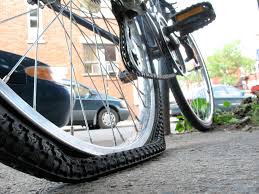 How to repair a rear bike tyre puncture Clearance