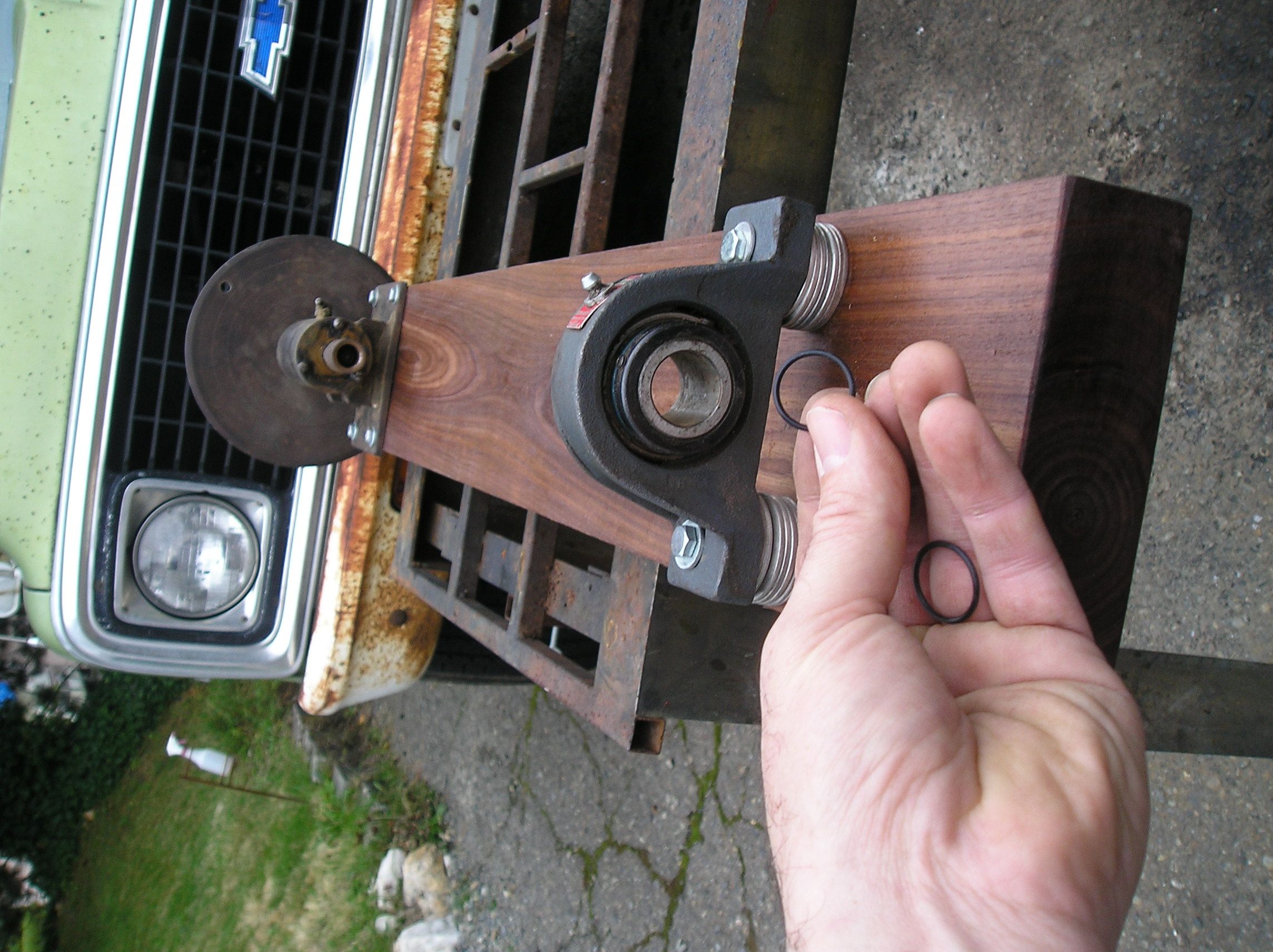 Making and Using a Hand Crank Lathe for Use With a Plasma Cutter 6