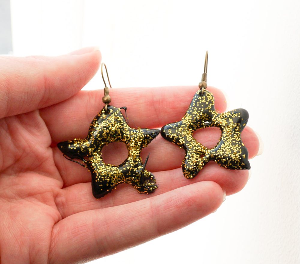 Details 168+ glue gun earrings super hot seven.edu.vn