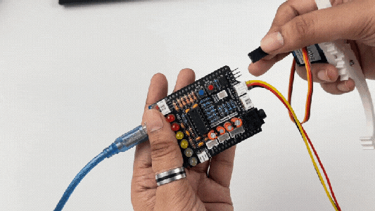 Connect Servo Claw
