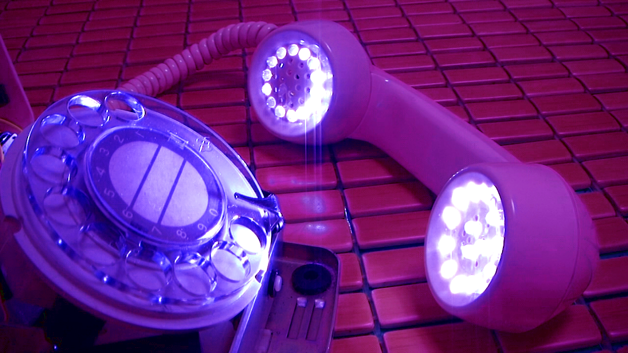 How-To Hack a Retro Old Phone to LED Unit & Audio Amplifier