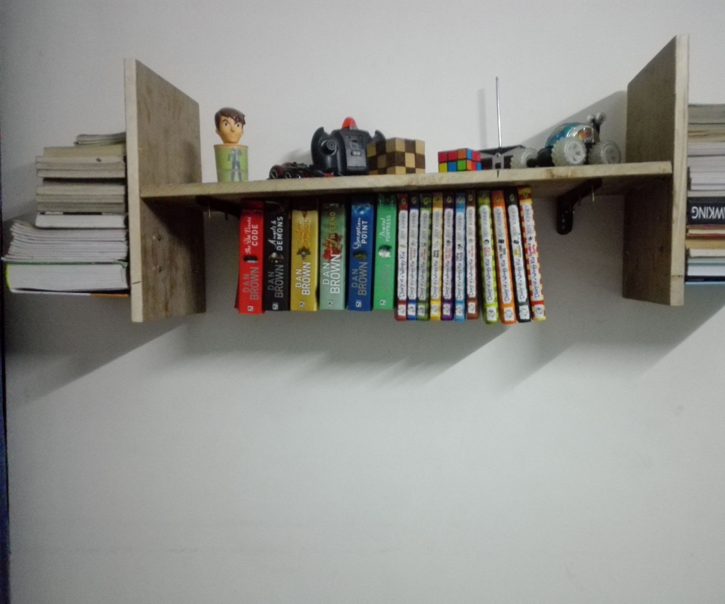 THE OMG BOOKSHELF!!!